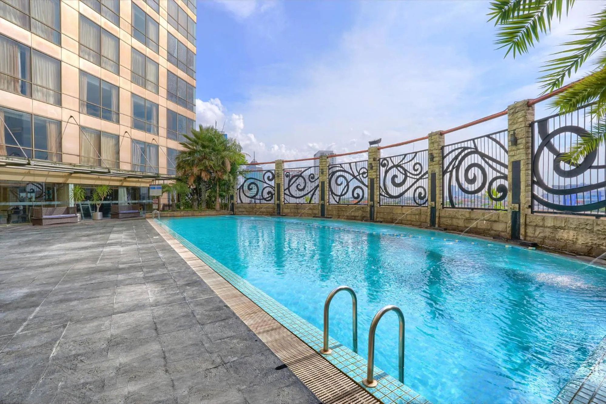 Day in Wyndham Surabaya