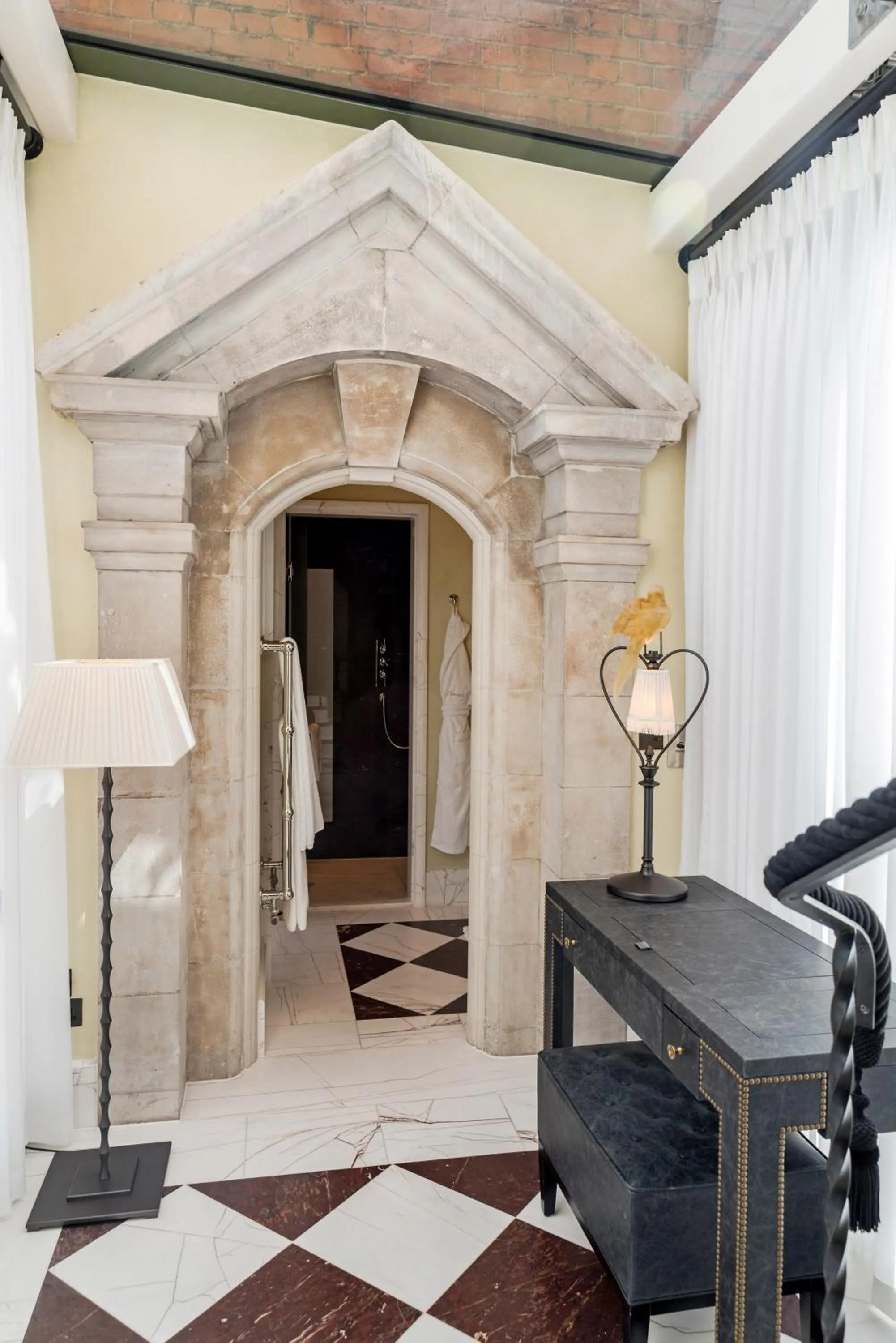 Bathroom in L'oscar London