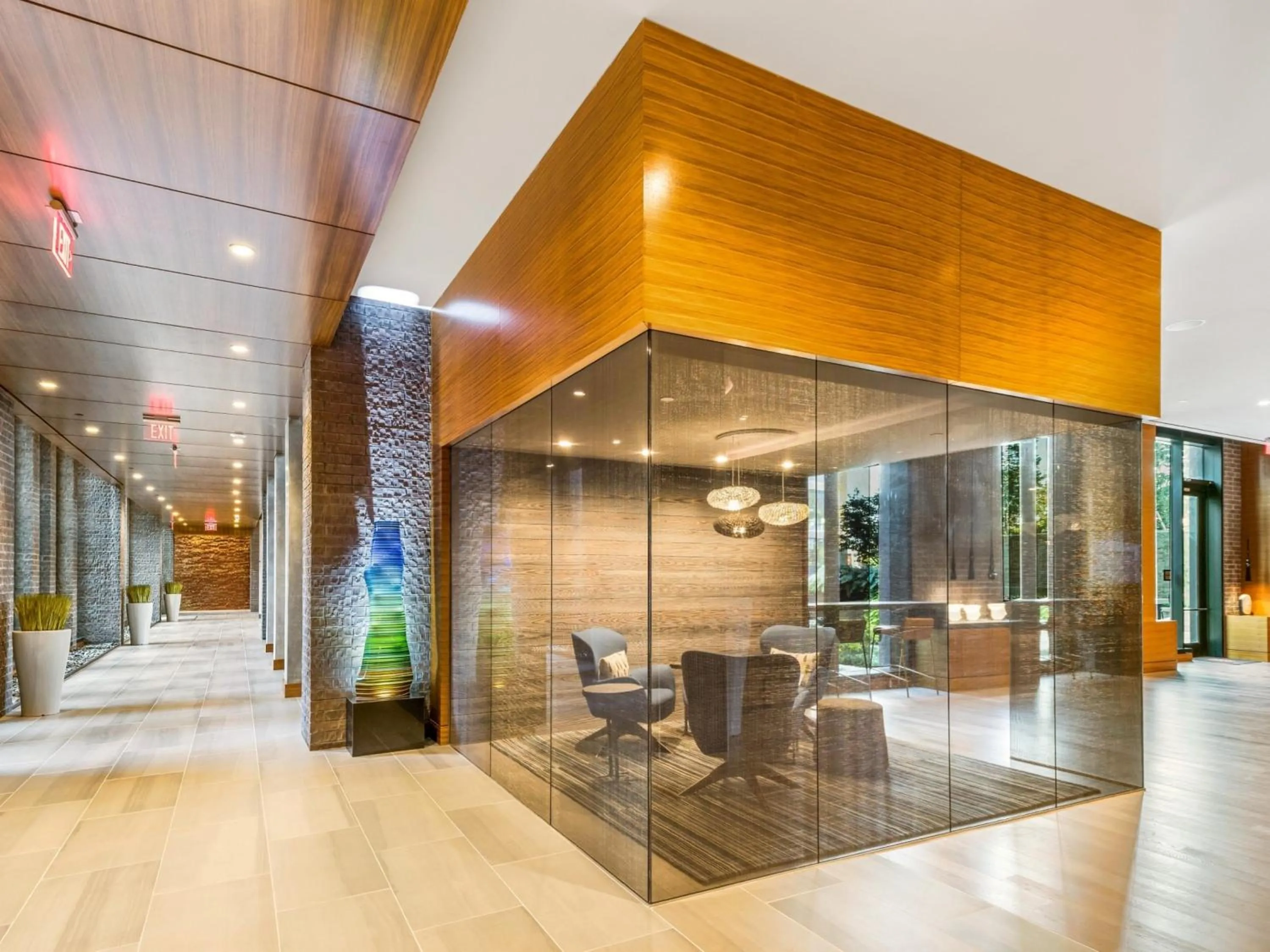 Business facilities in Global Luxury Suites at Reston Town Center