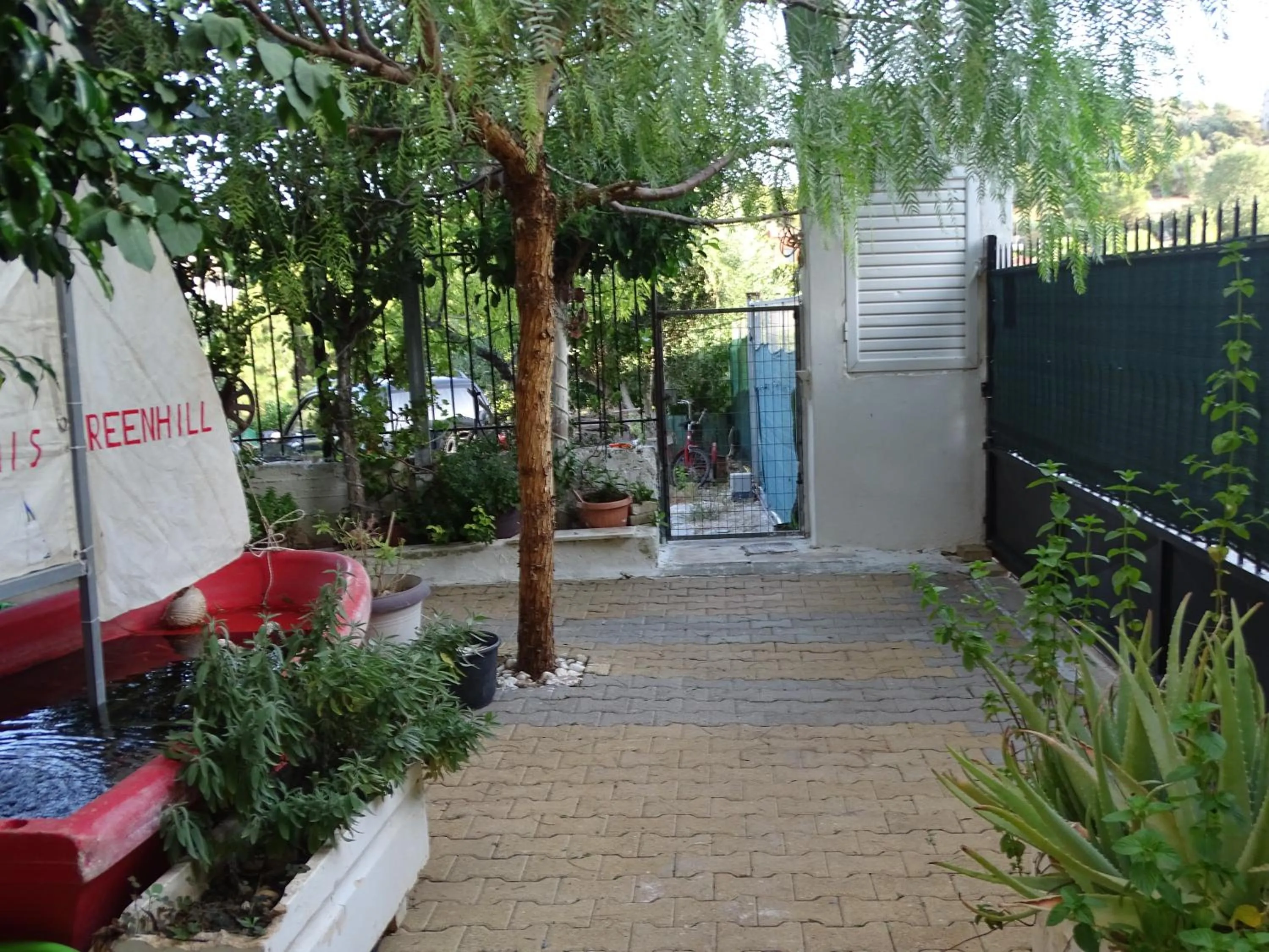 Facade/entrance in Artemis GreenHill