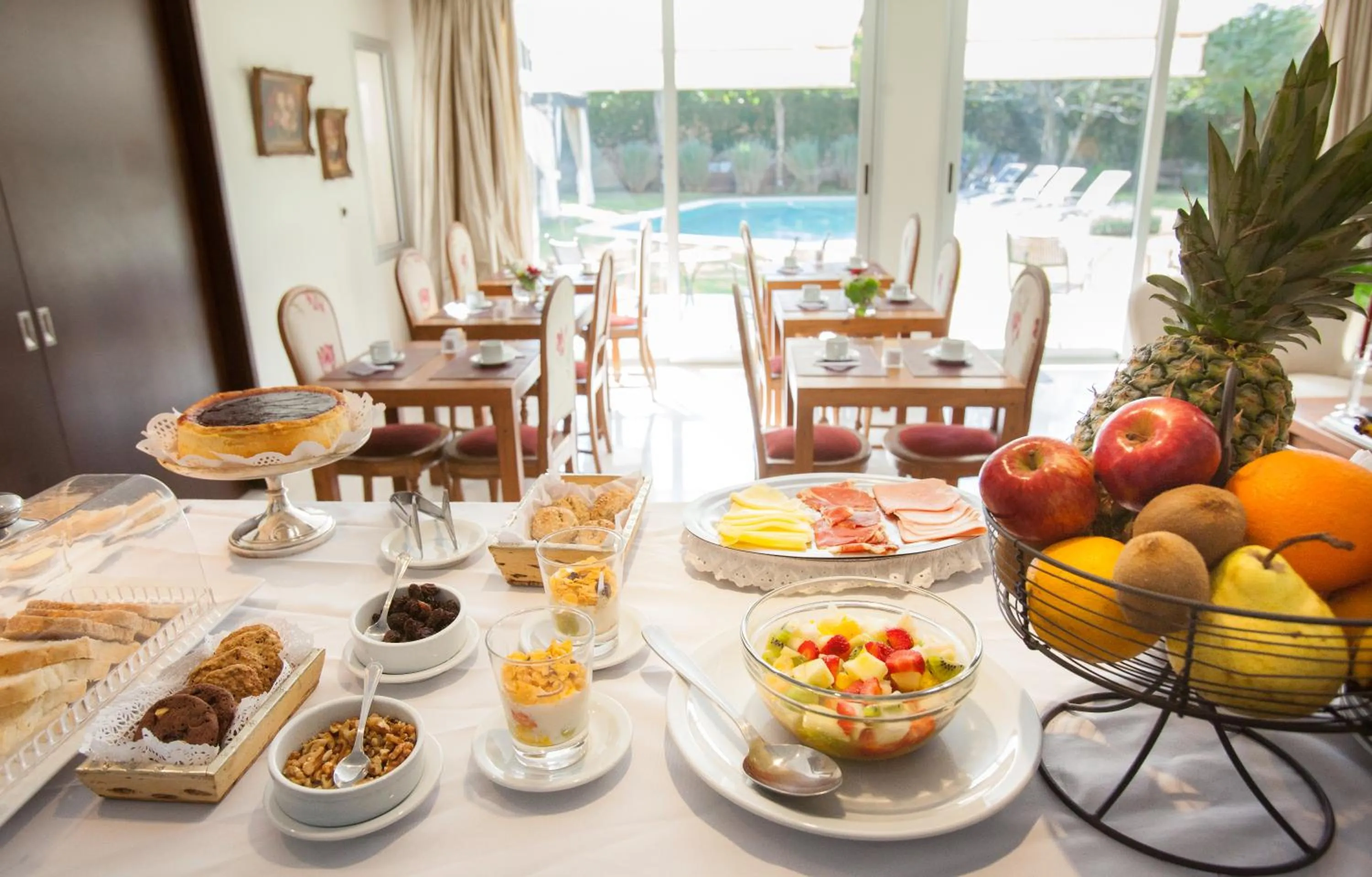 Food and drinks in Villa Isidro Hotel Boutique & Spa