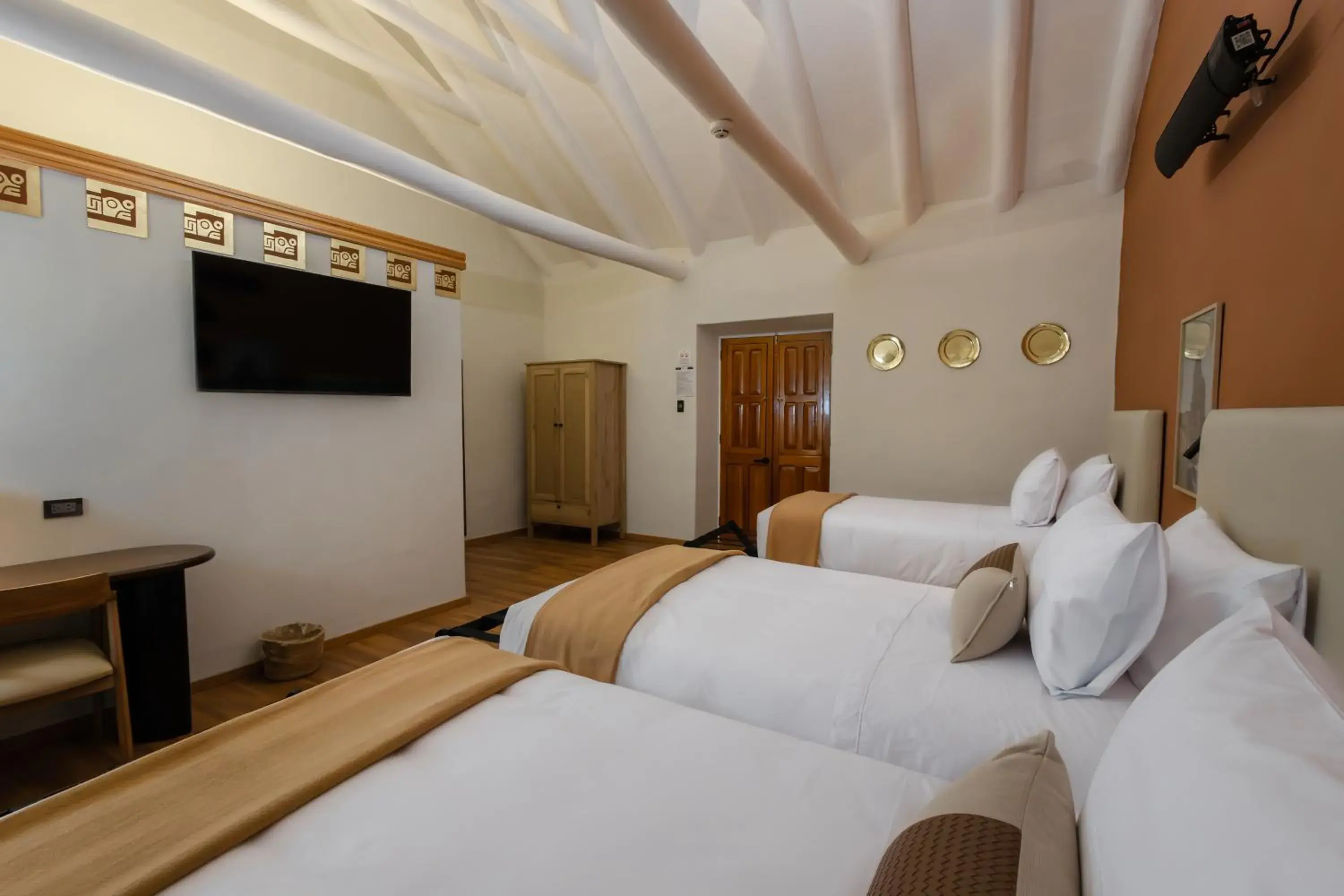 Standard Triple Room in Hotel Hacienda Sonqori Centro Histórico Standard Triple Room in Hotel Hacienda Sonqori Centro Histórico