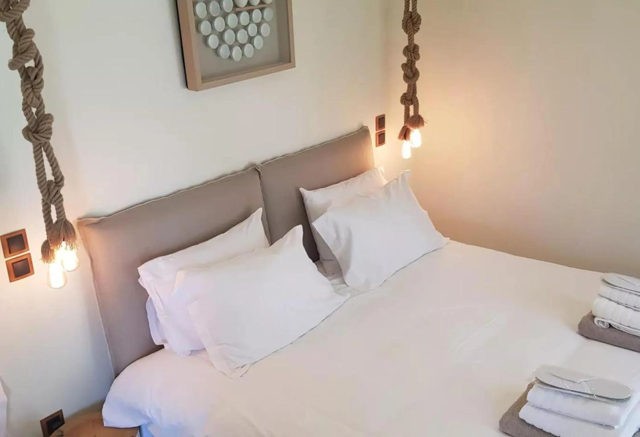 Bed in Therme Sea Luxury Lodge