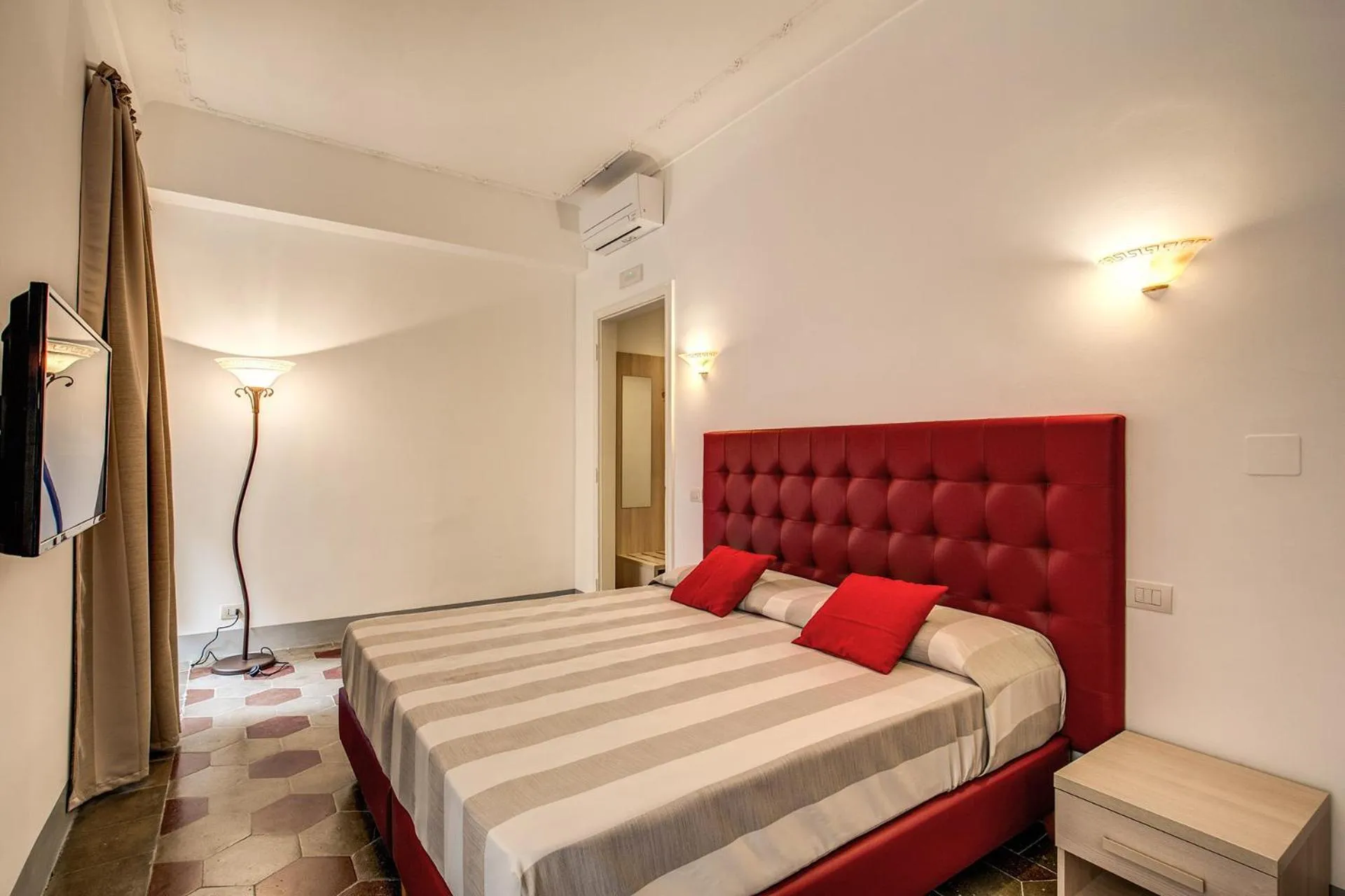 Photo of the whole room, Bed in Feronia Guest house