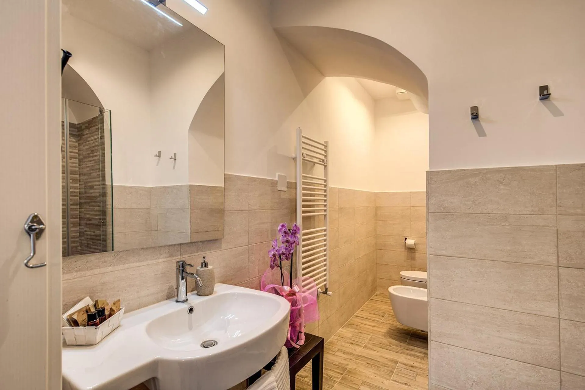 Shower in Feronia Guest house