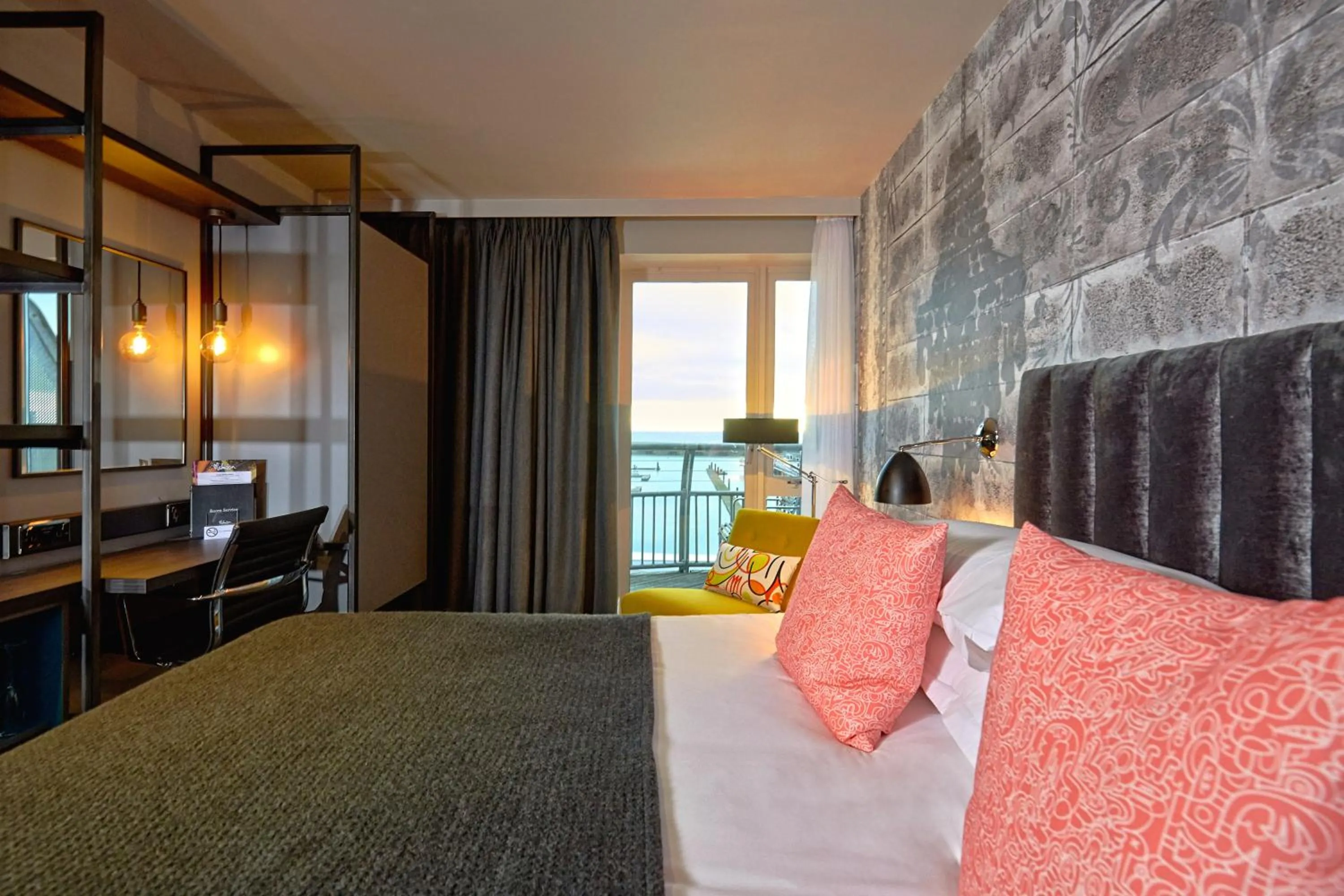 Bedroom, Bed in Malmaison Brighton