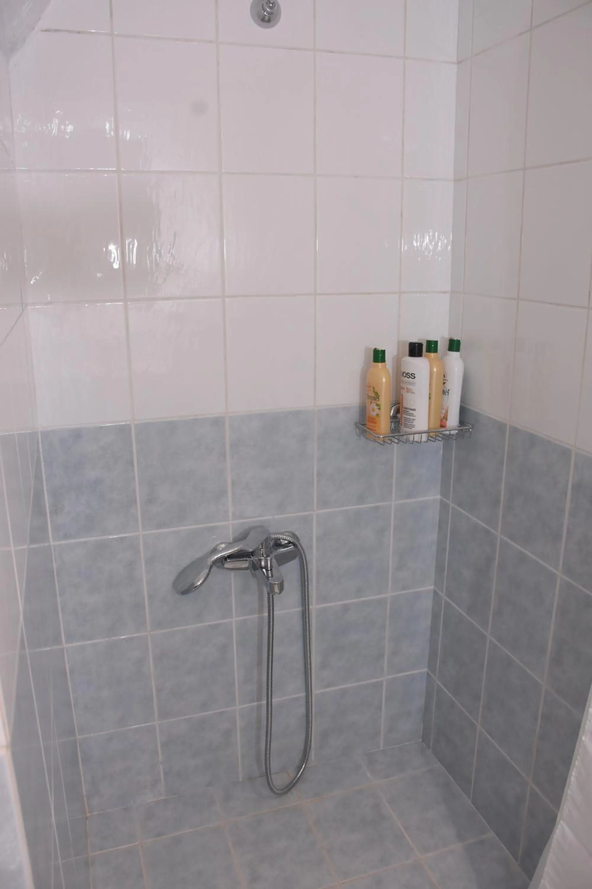 Shower in Keratea Apartment Athens Airport