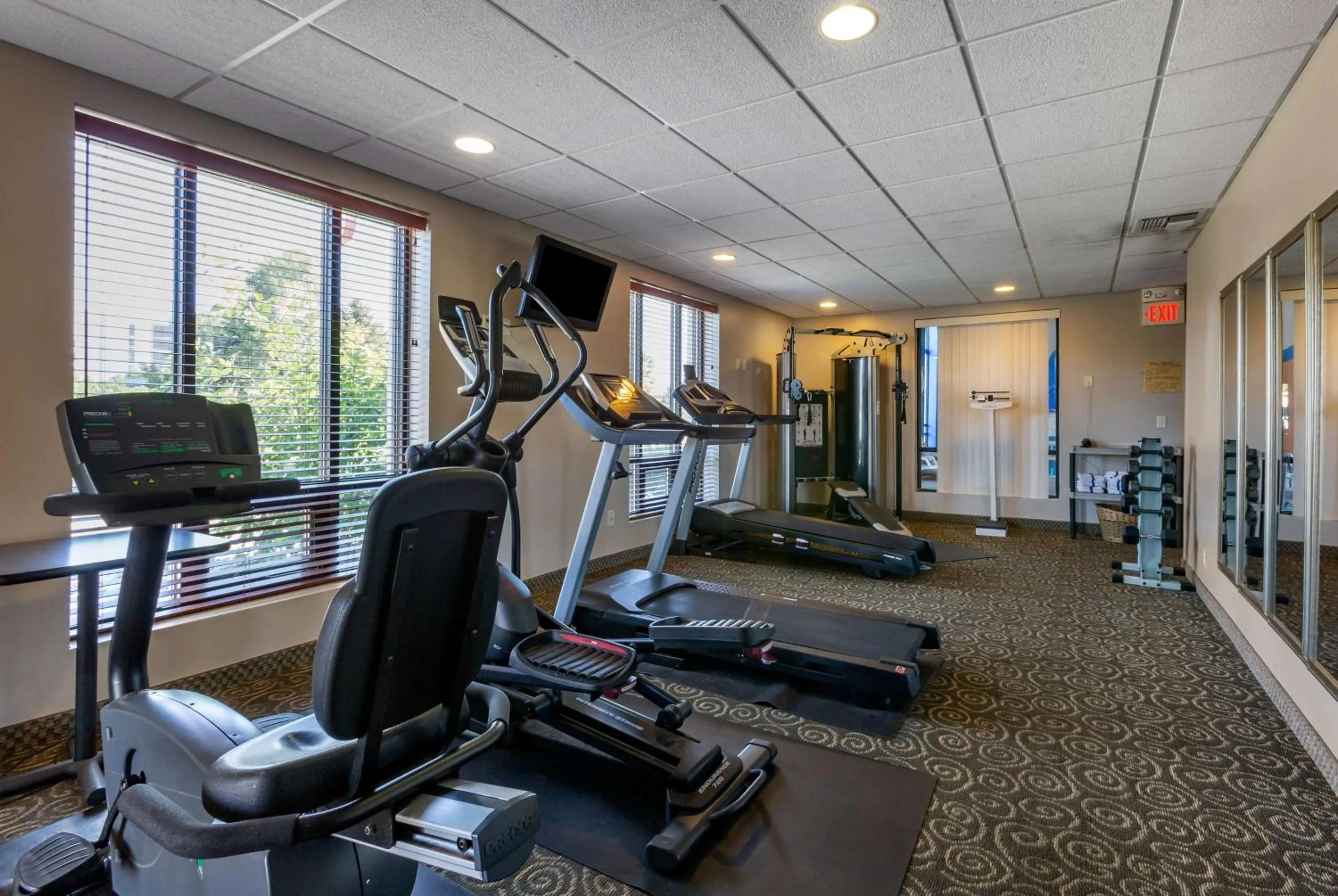 Fitness centre/facilities in Howard Johnson by Wyndham Billings