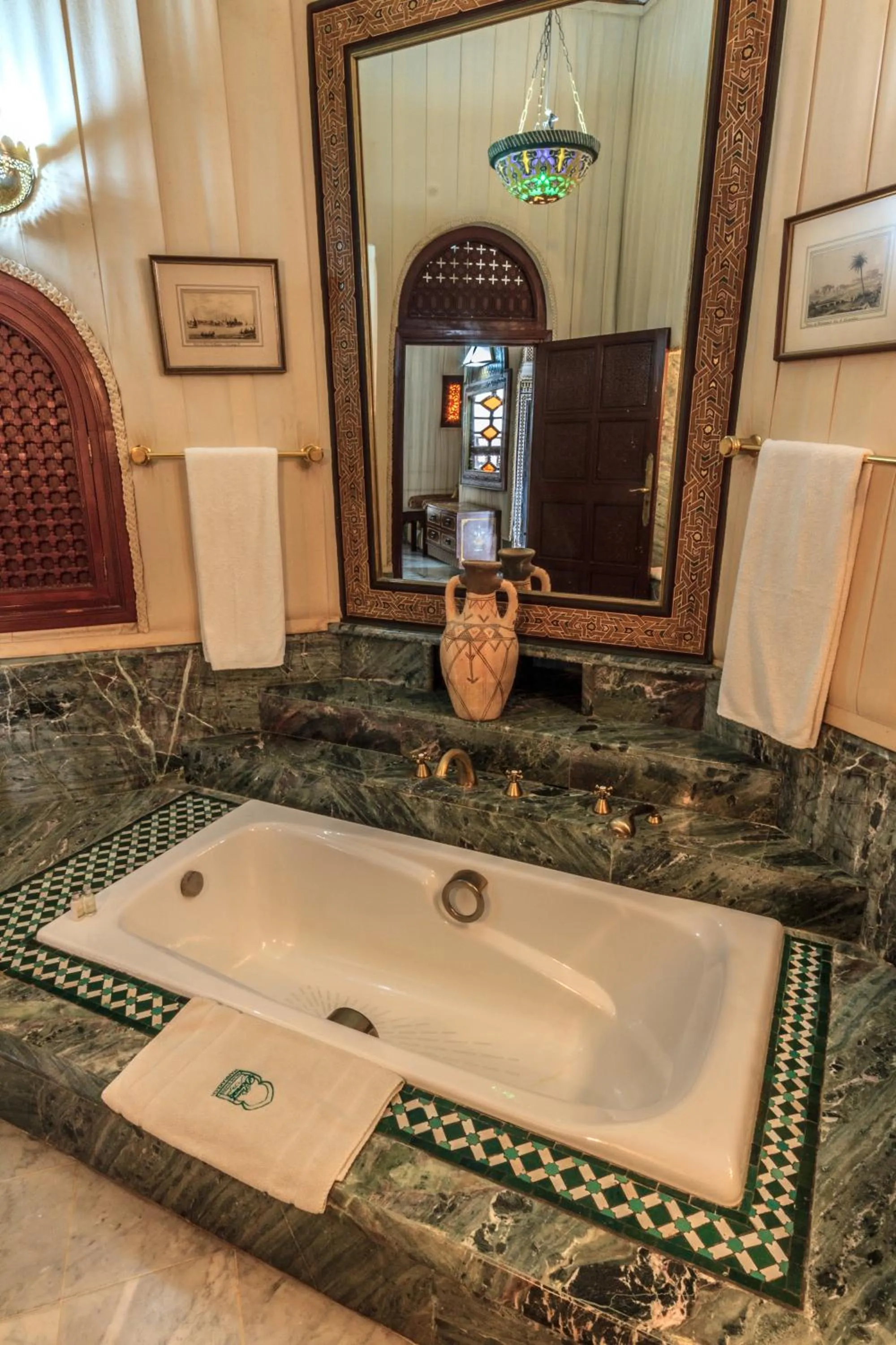 Bathroom in Palais Dar Donab