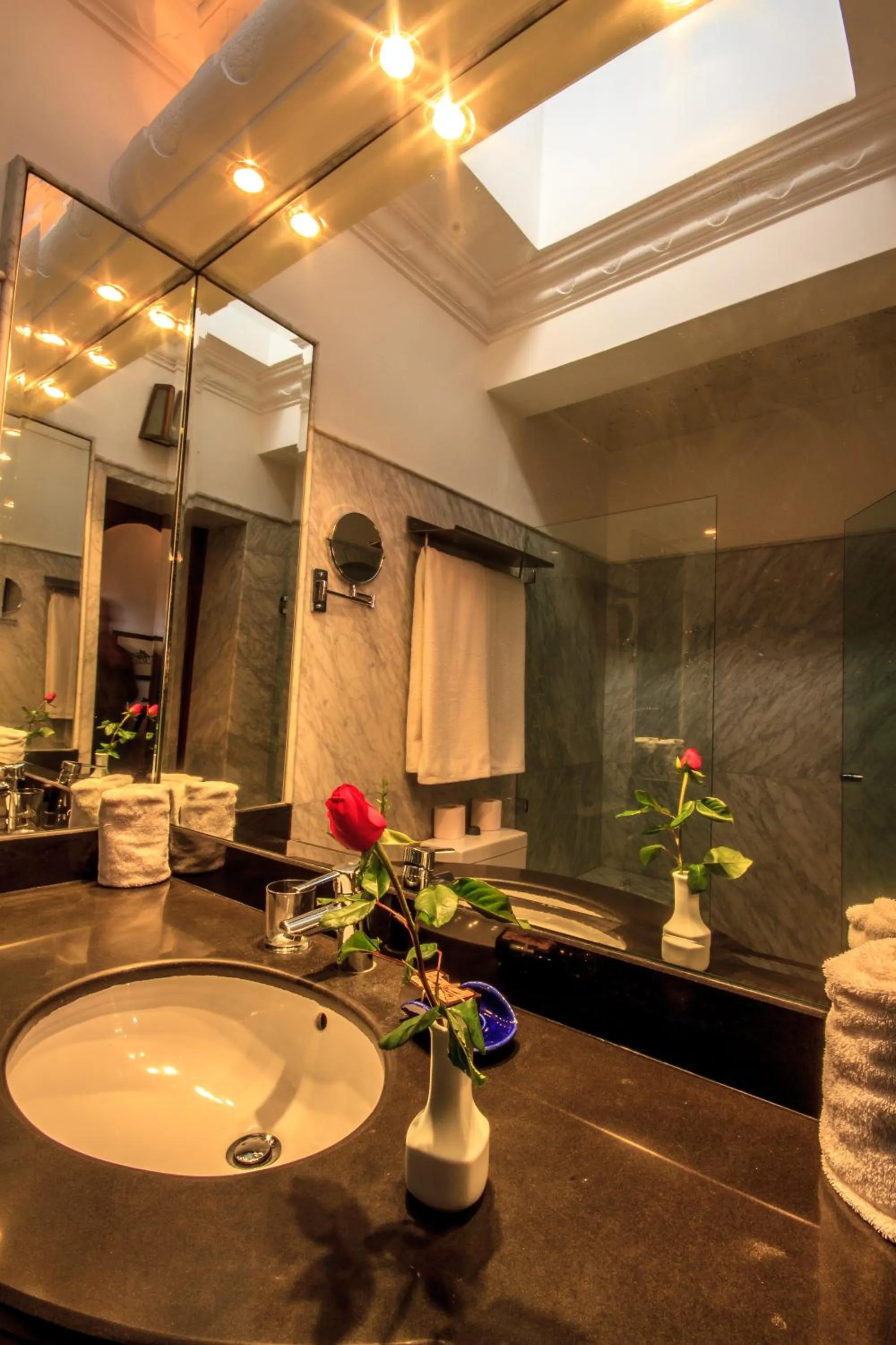 Bathroom in Palais Dar Donab