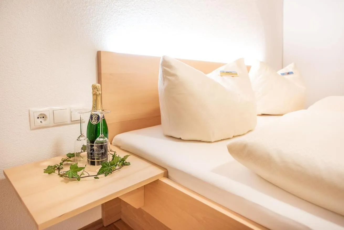 Decorative detail, Bed in Wiesenhof Rusch