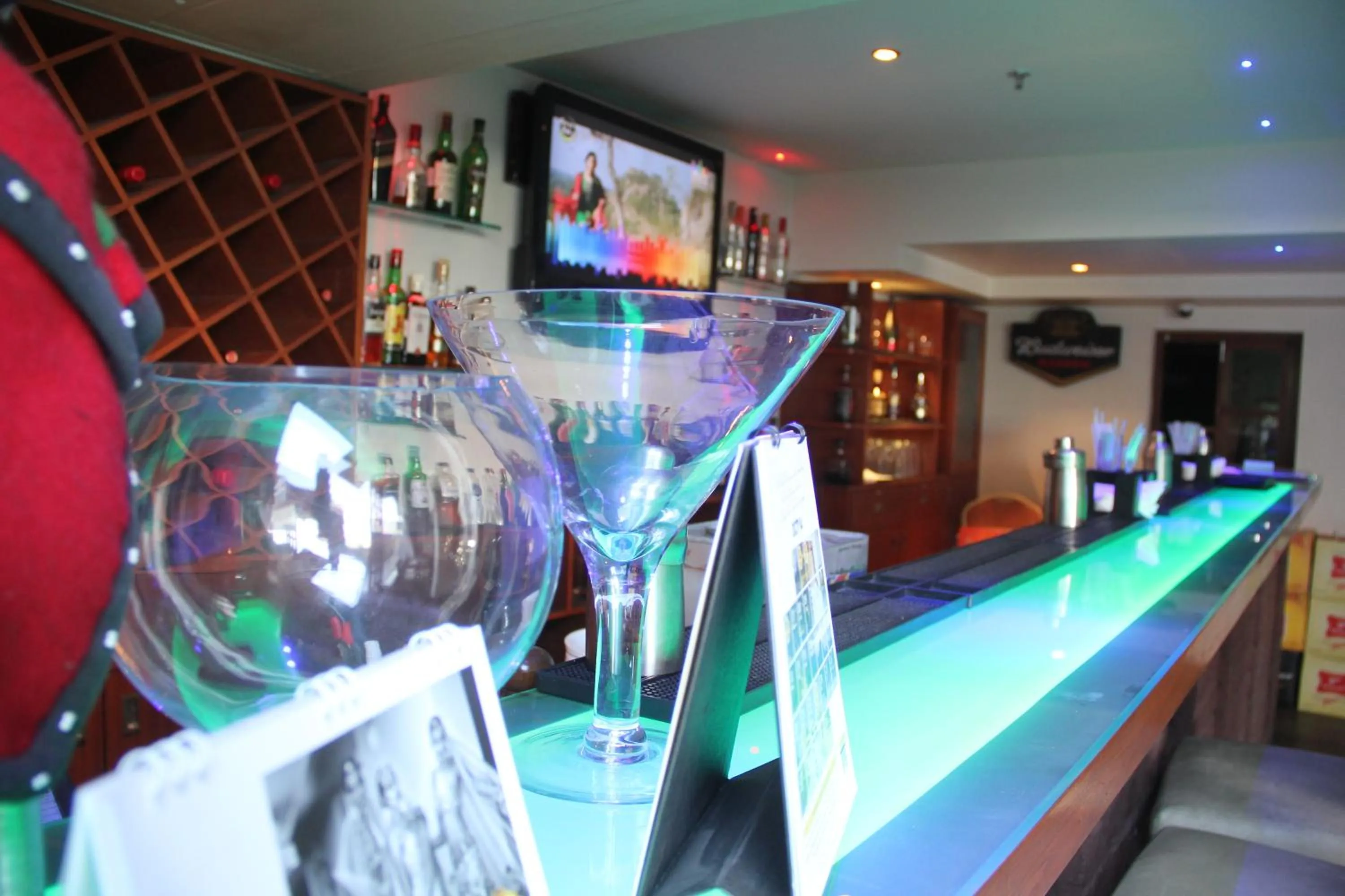 Drinks in The Aures (formerly known as Keys Select The Aures)