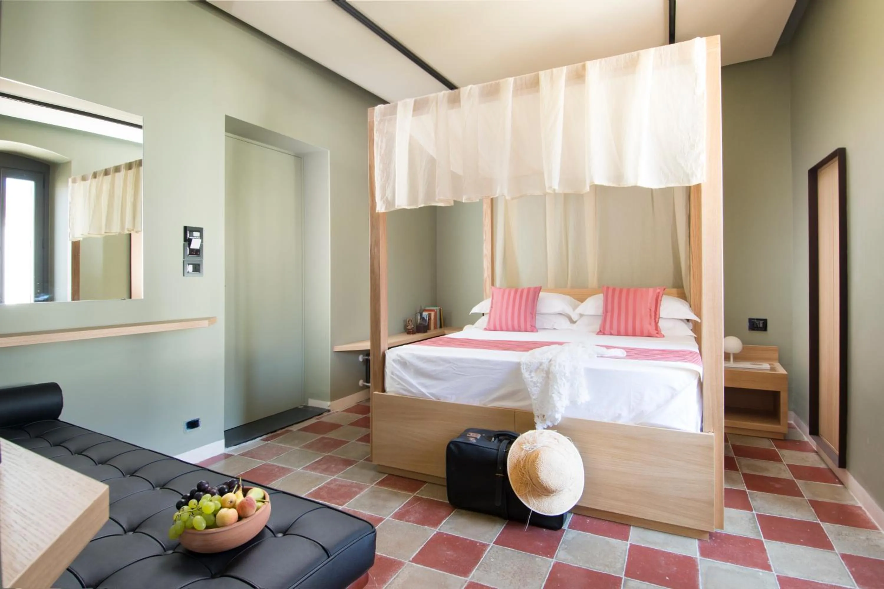 Bedroom, Bed in Sei Stelle Mama