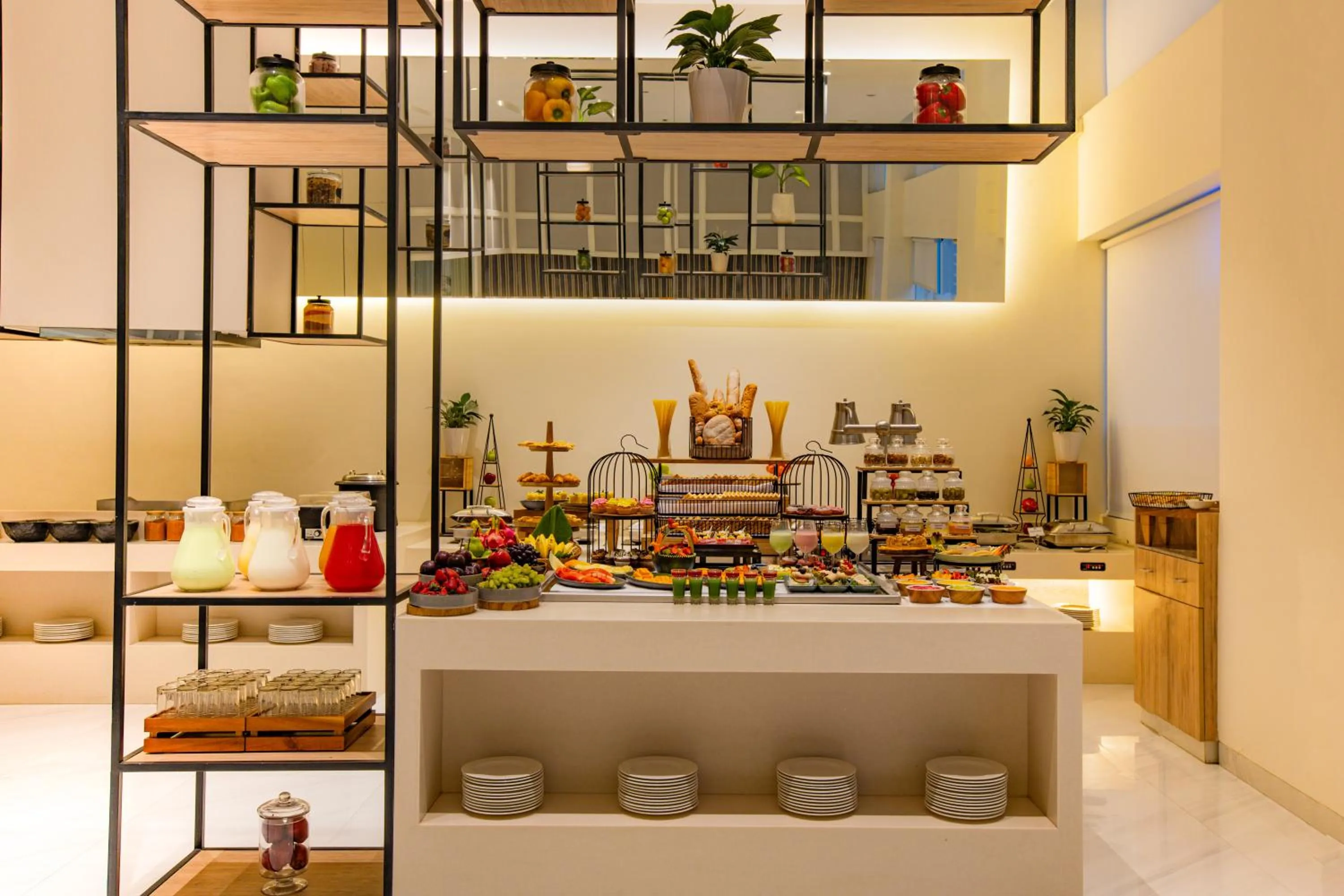 Restaurant/places to eat in Keys Prima by Lemon Tree Hotels, Pimpri, Pune