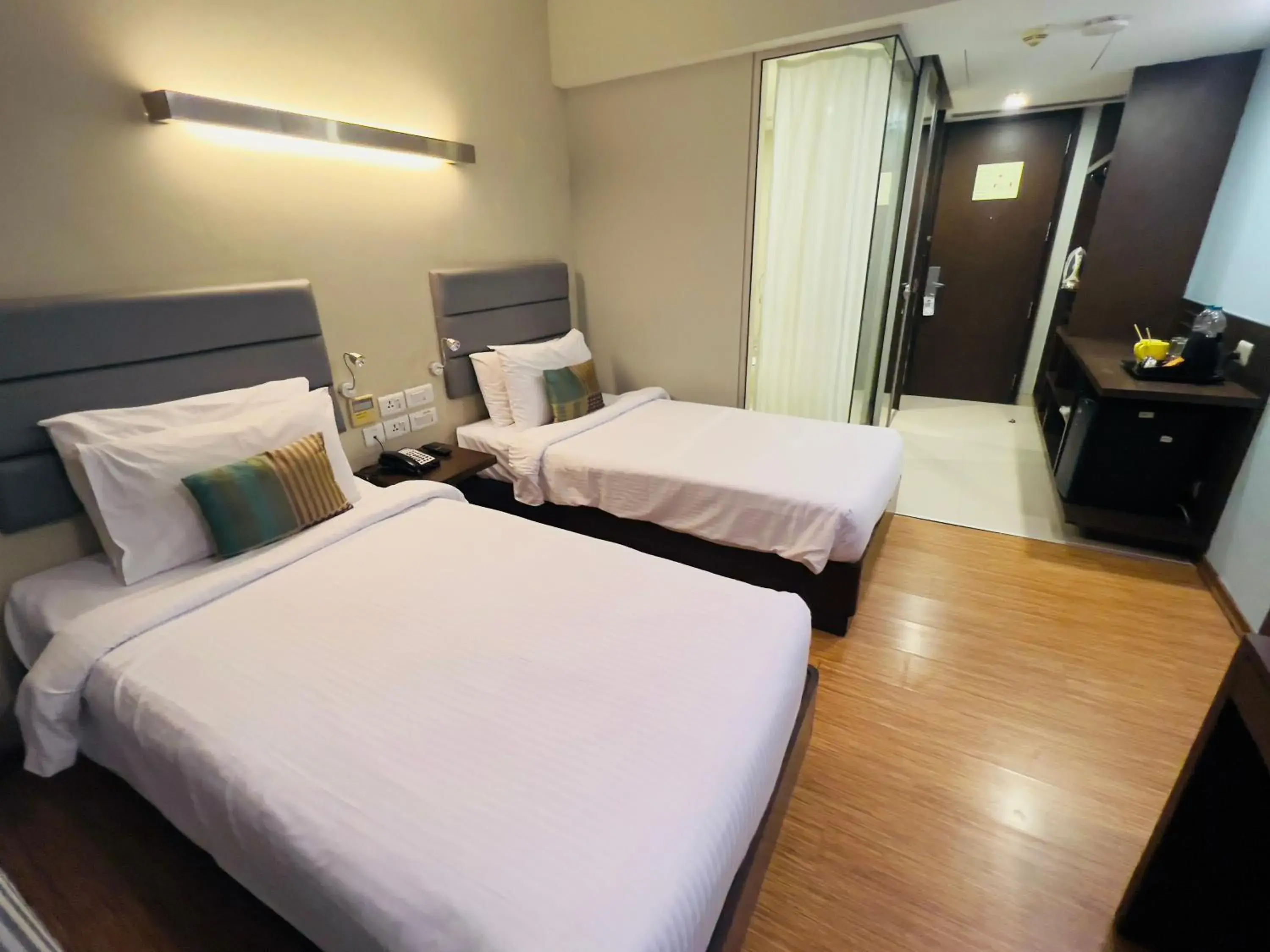 Standard Room Twin Bed - single occupancy in Keys Prima by Lemon Tree Hotels, Pimpri, Pune Standard Room Twin Bed - single occupancy in Keys Prima by Lemon Tree Hotels, Pimpri, Pune