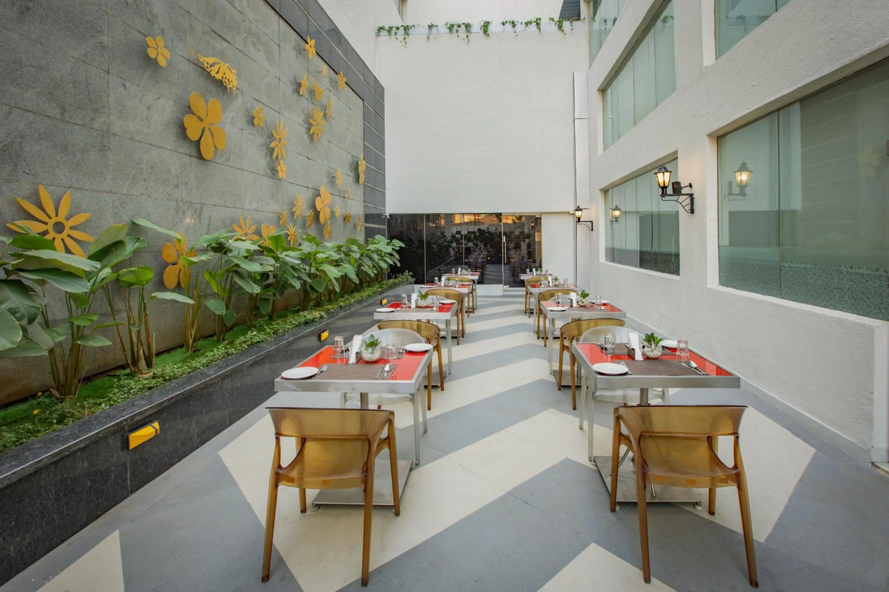 Restaurant/places to eat in Keys Prima by Lemon Tree Hotels, Pimpri, Pune