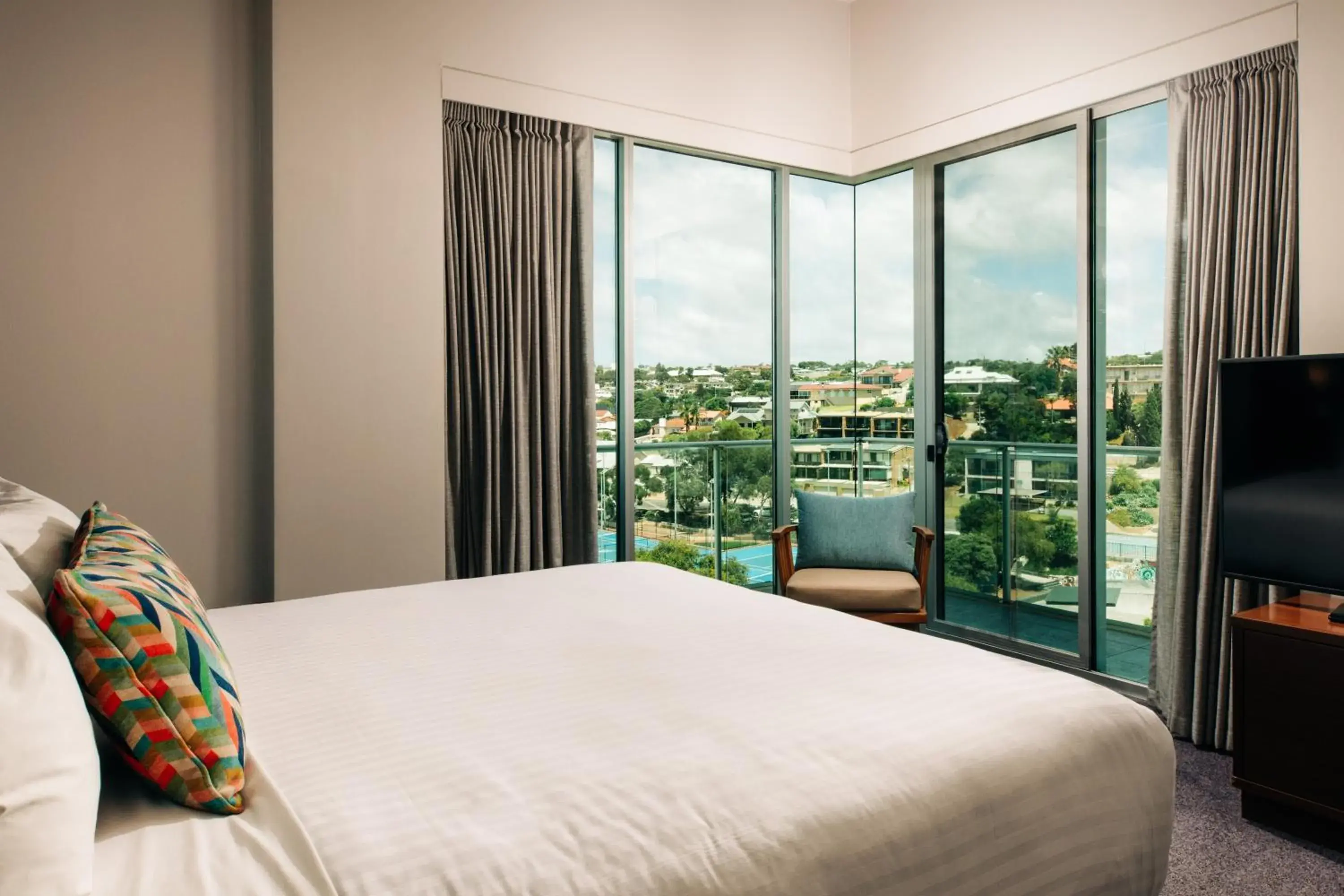 Suite with City View in Port Lincoln Hotel Suite with City View in Port Lincoln Hotel