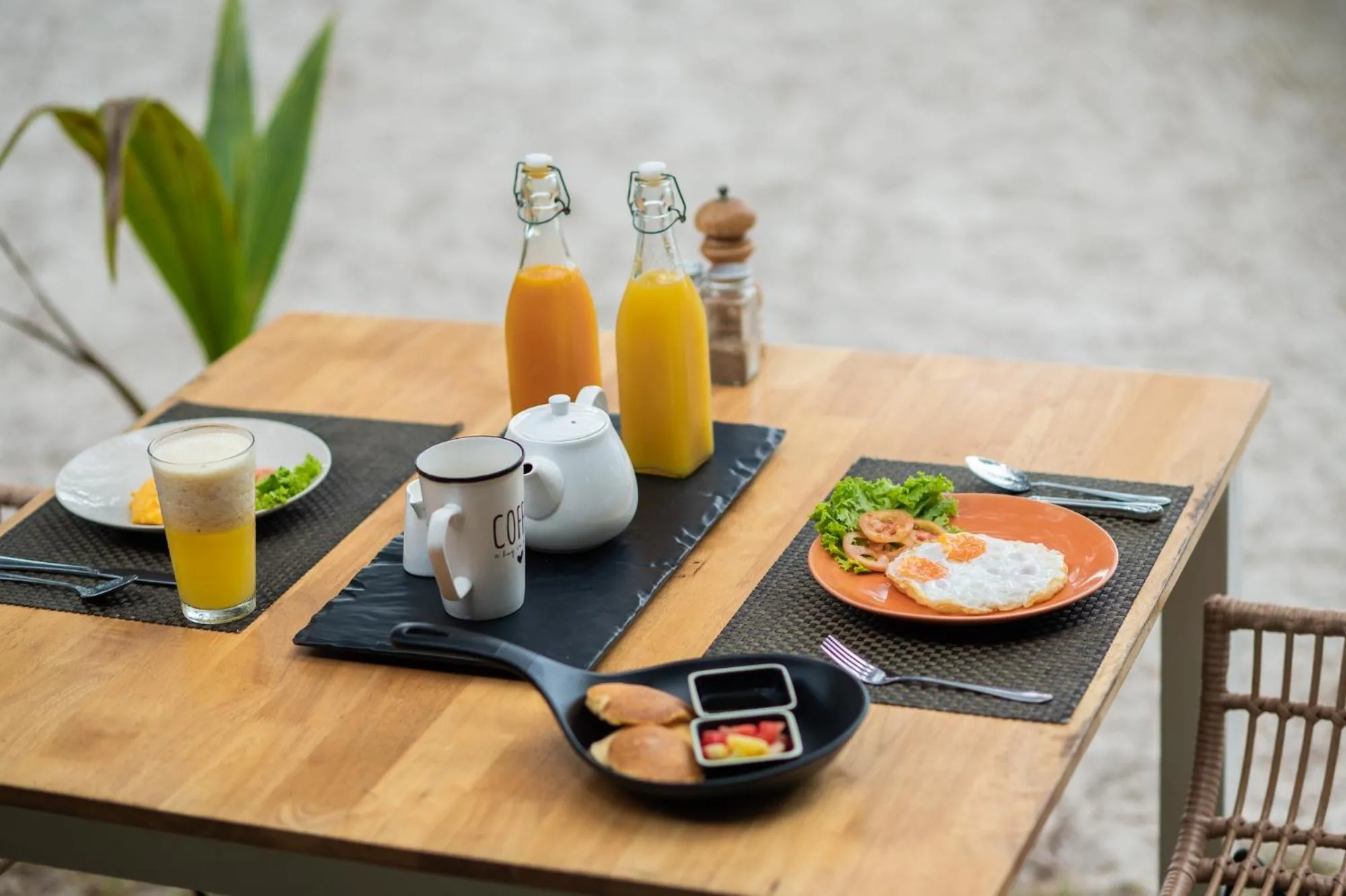 Food and drinks in Pawapi Beach Resort Koh Mook