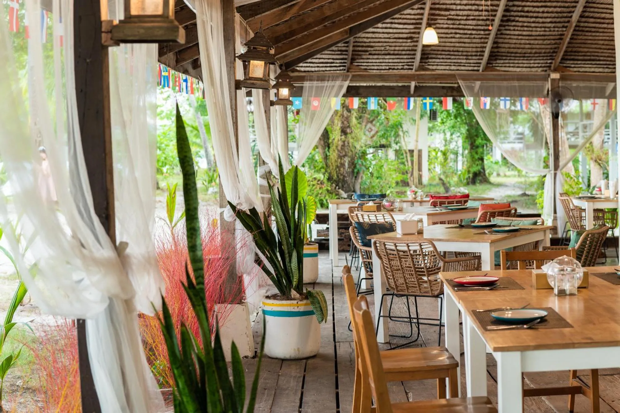 Food and drinks in Pawapi Beach Resort Koh Mook