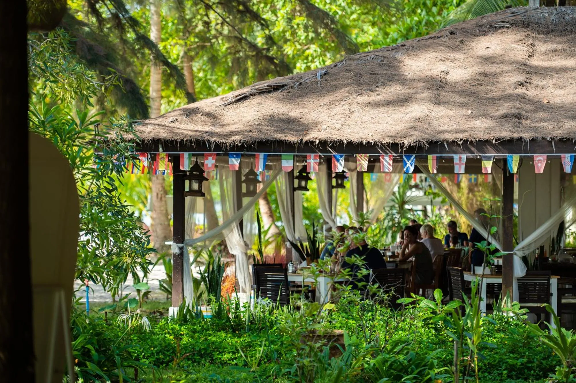 Food and drinks in Pawapi Beach Resort Koh Mook