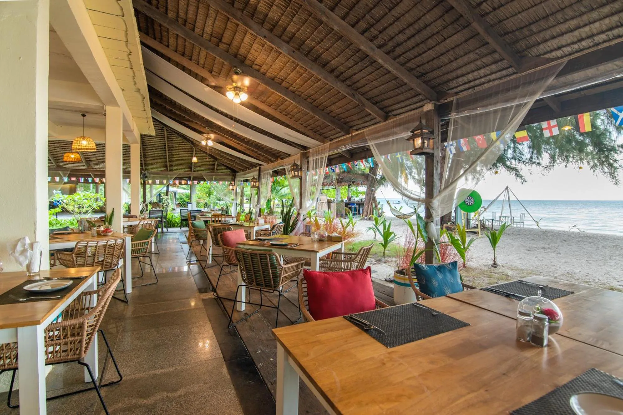 Food and drinks in Pawapi Beach Resort Koh Mook