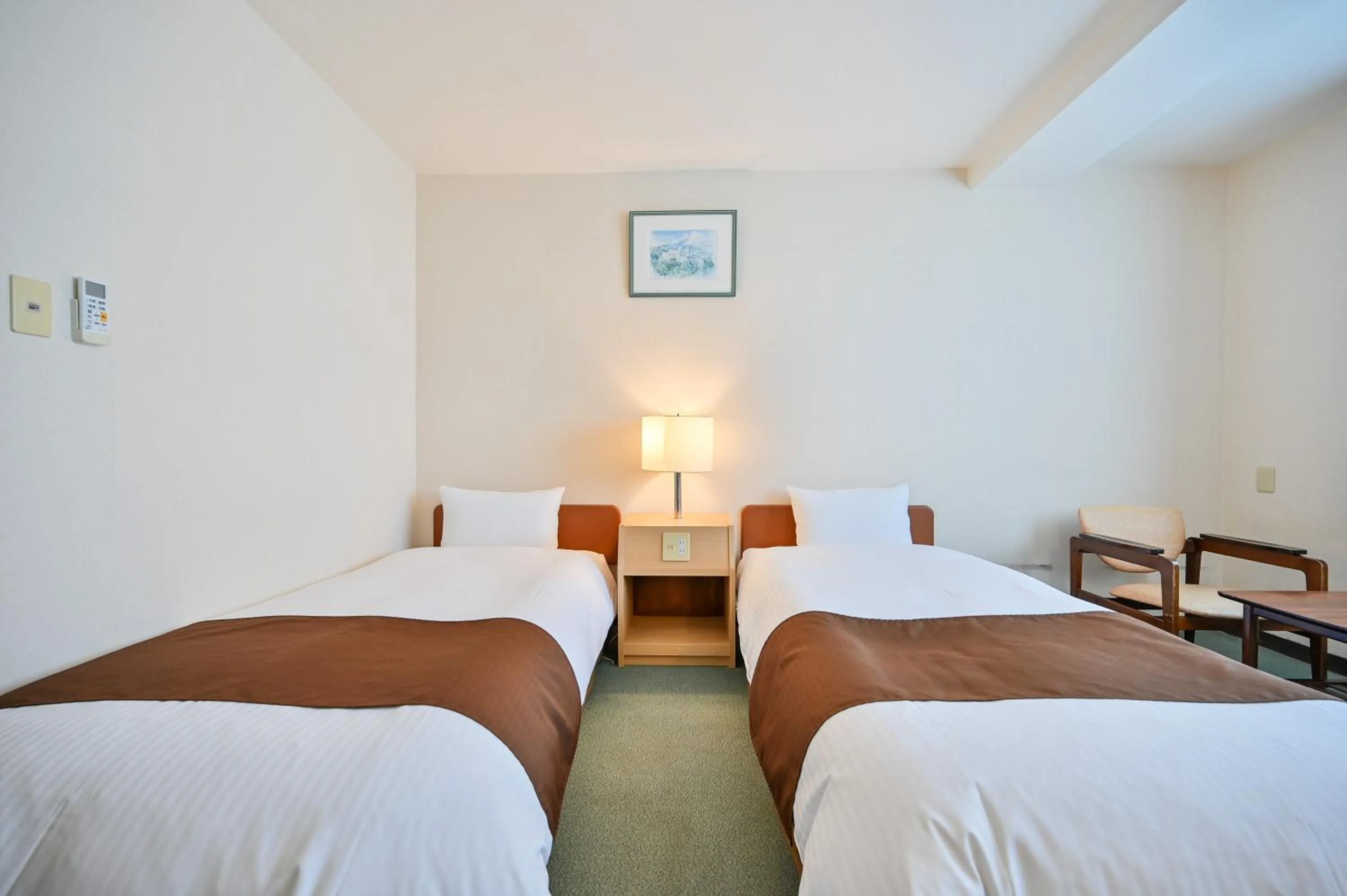 Photo of the whole room, Bed in Kagoshima Daiichi Hotel Kamoike