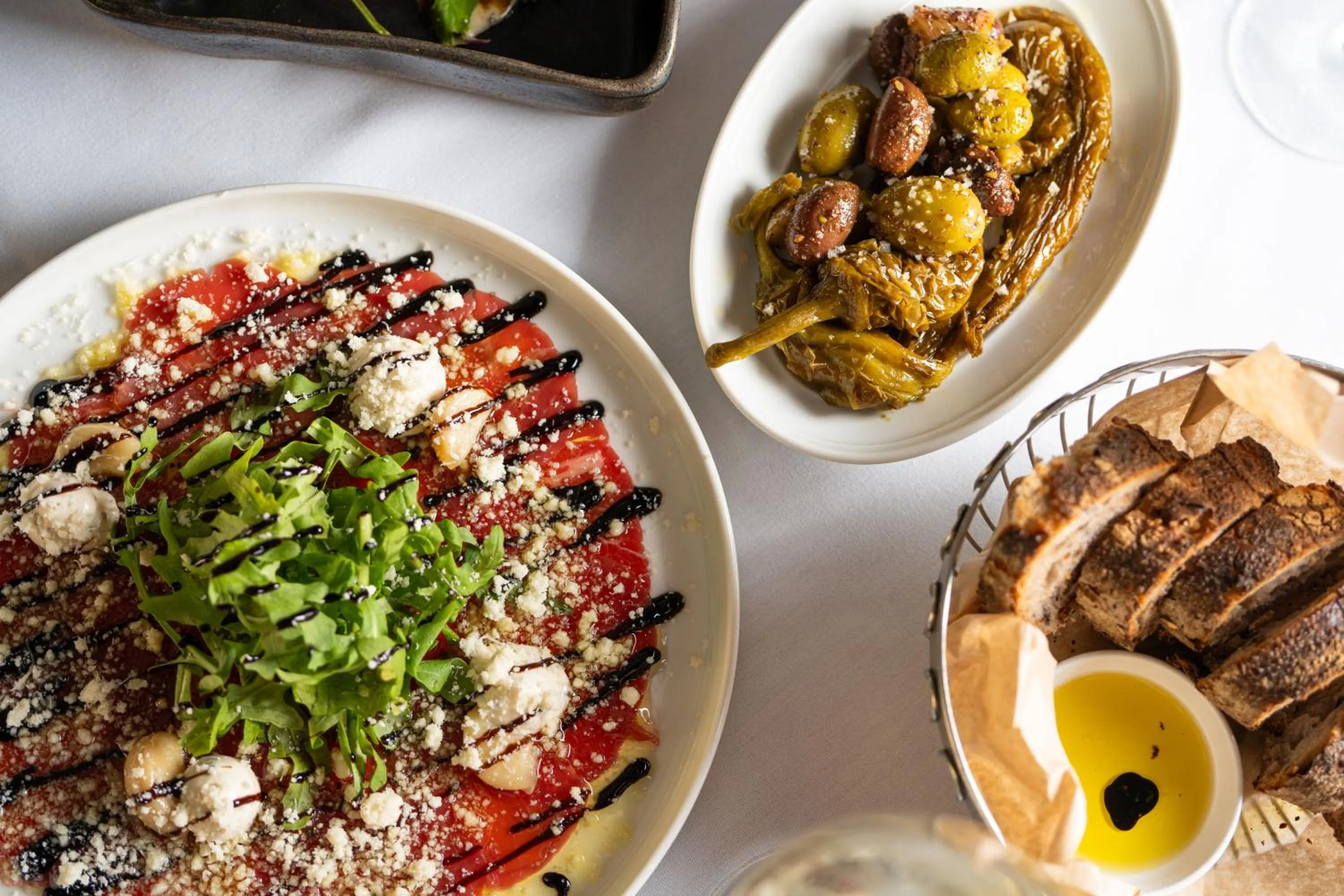 Restaurant/places to eat in Lear Sense Hotel