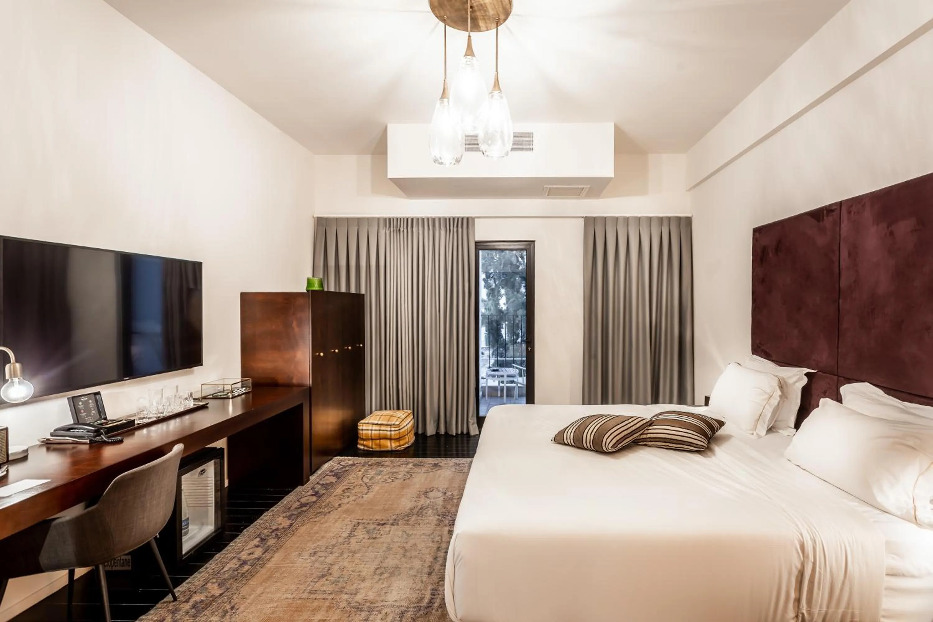 City view, Bed in Lear Sense Hotel