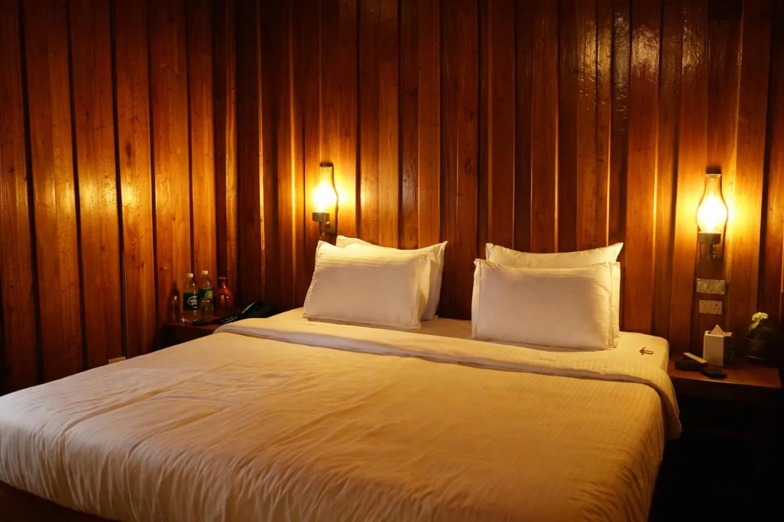 Bed in Saj Vagamon Hideout