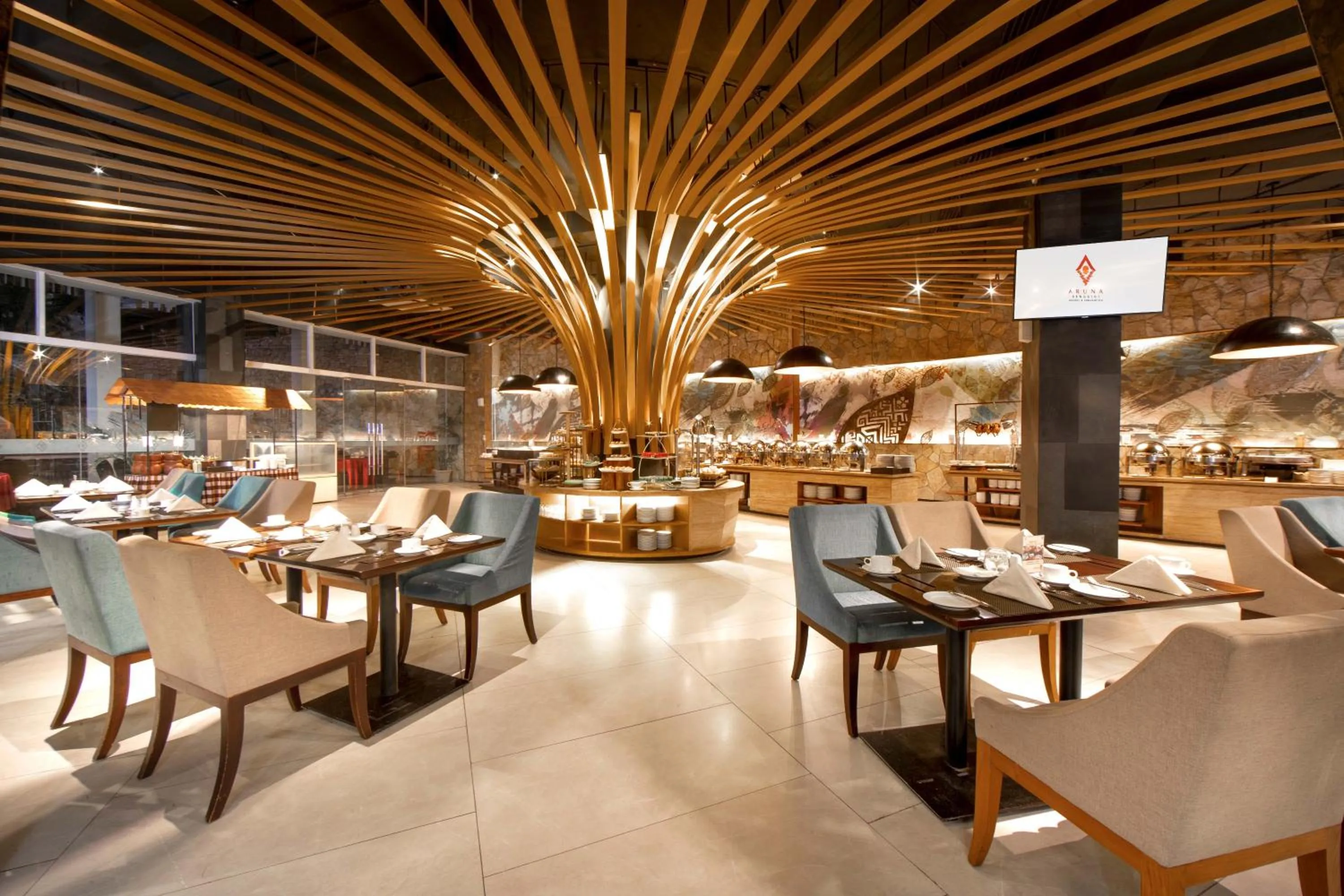 Restaurant/places to eat in Aruna Senggigi Resort & Convention