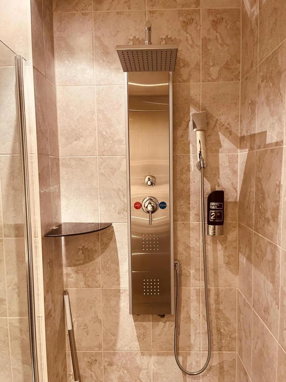 Shower in Gasterij Hotel Dennenoord