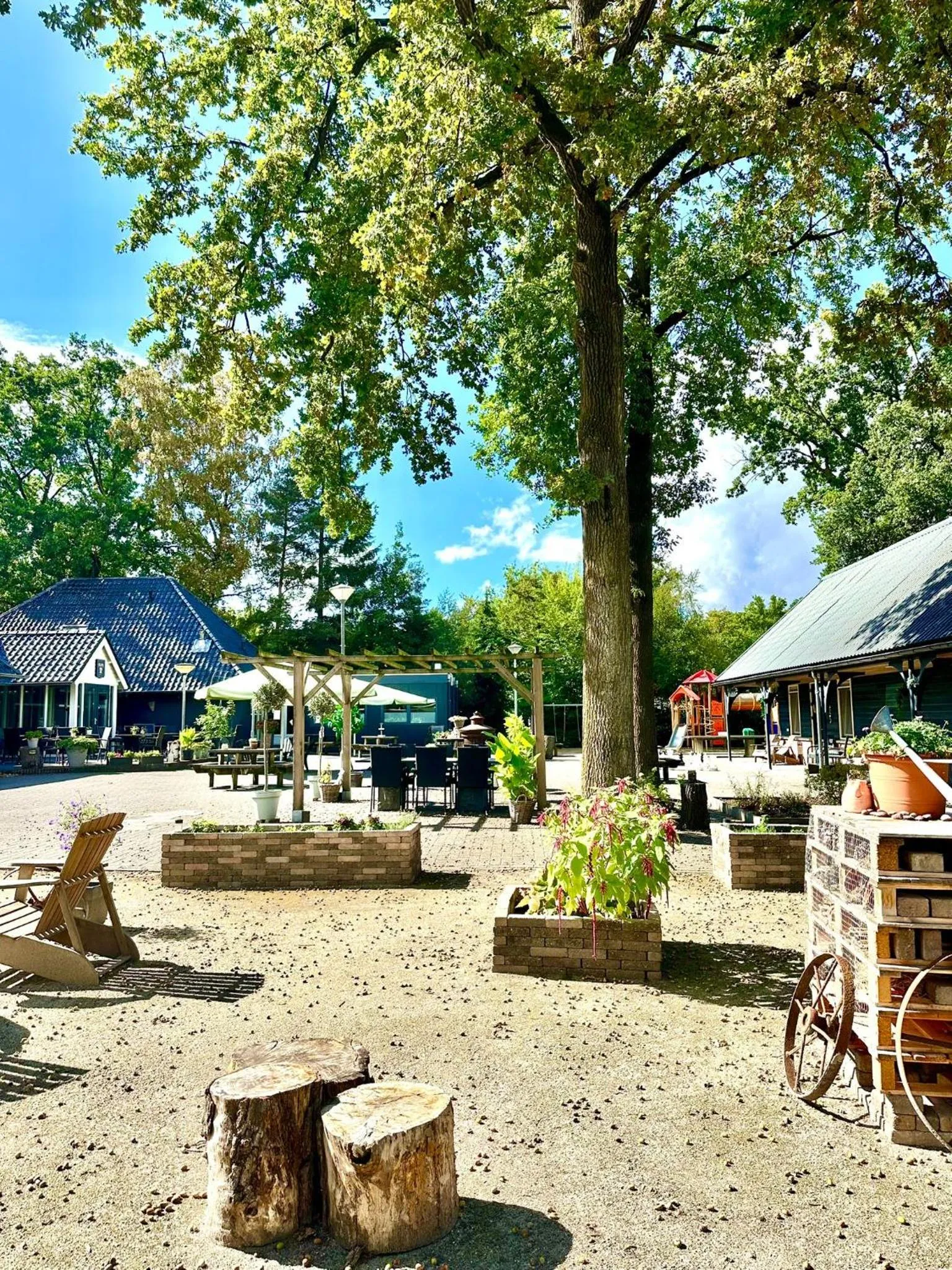 Inner courtyard view in Gasterij Hotel Dennenoord