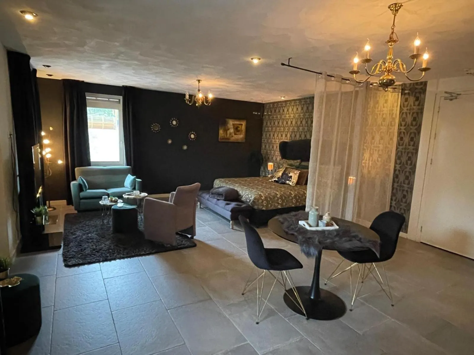 Photo of the whole room in Gasterij Hotel Dennenoord