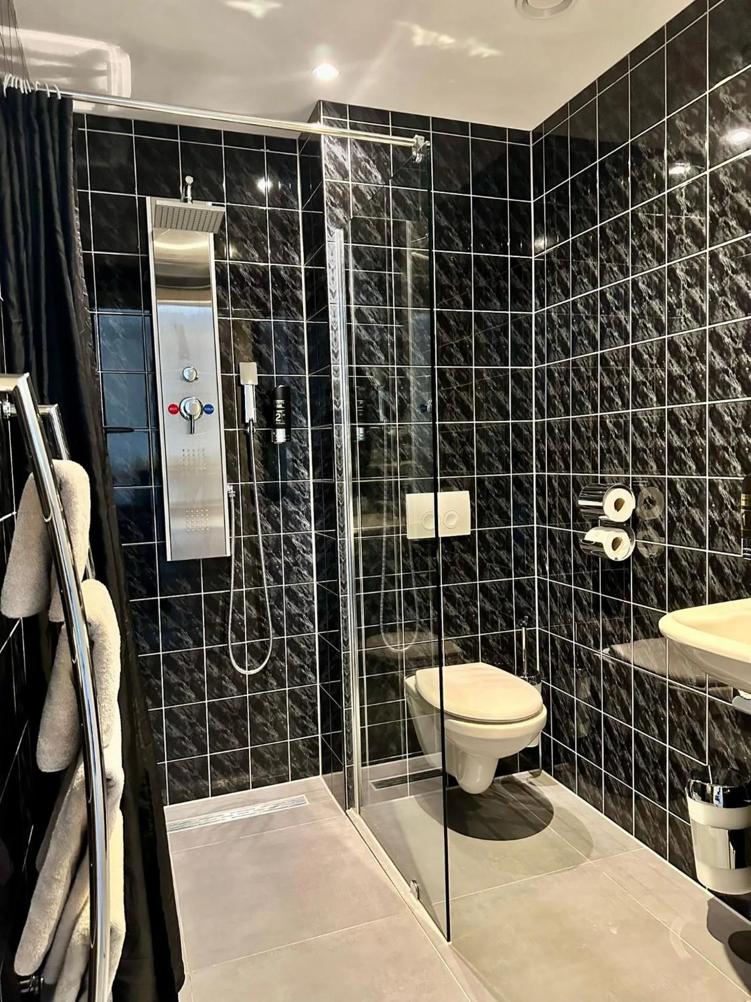 Bathroom in Gasterij Hotel Dennenoord