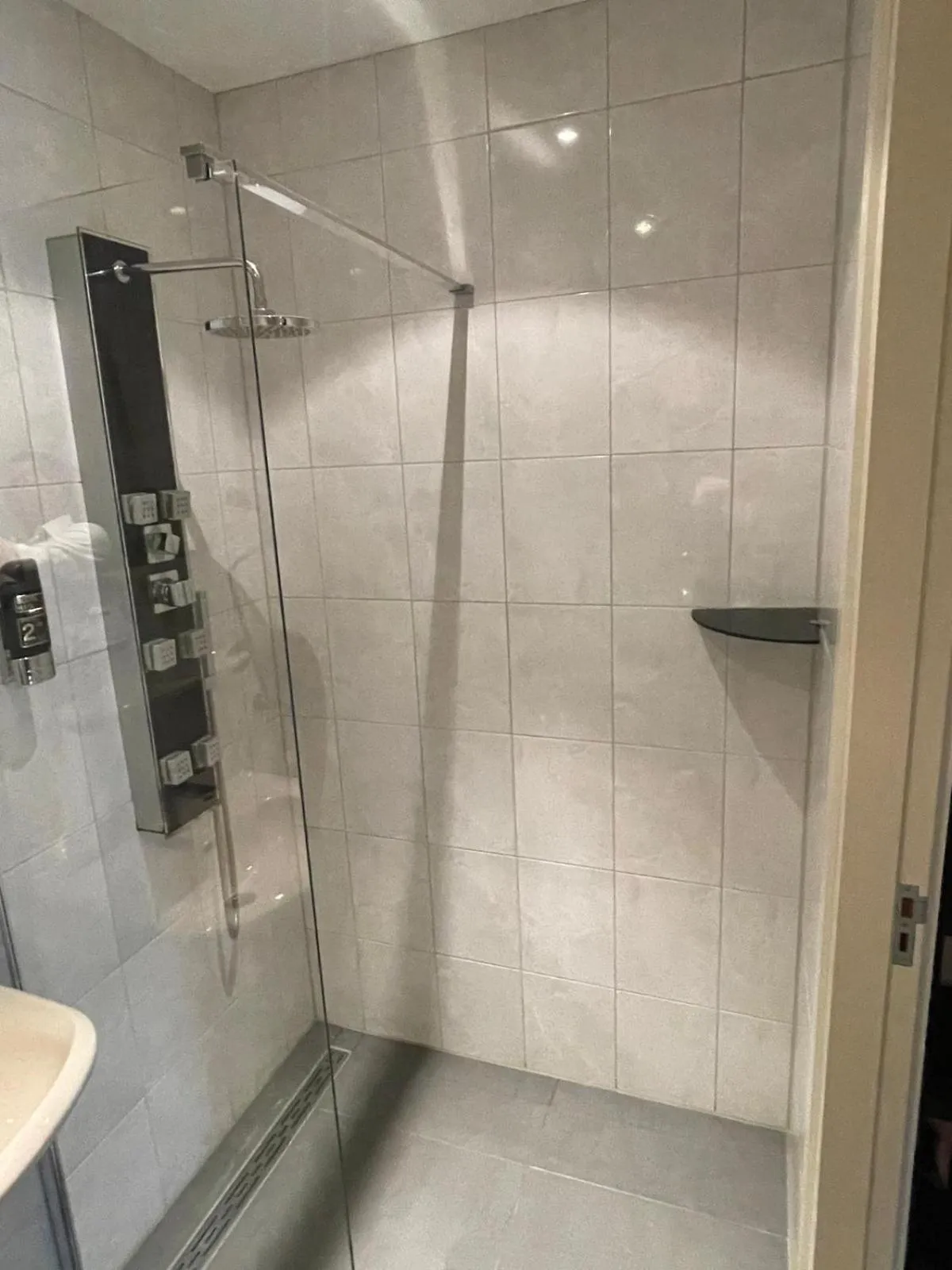 Shower in Gasterij Hotel Dennenoord
