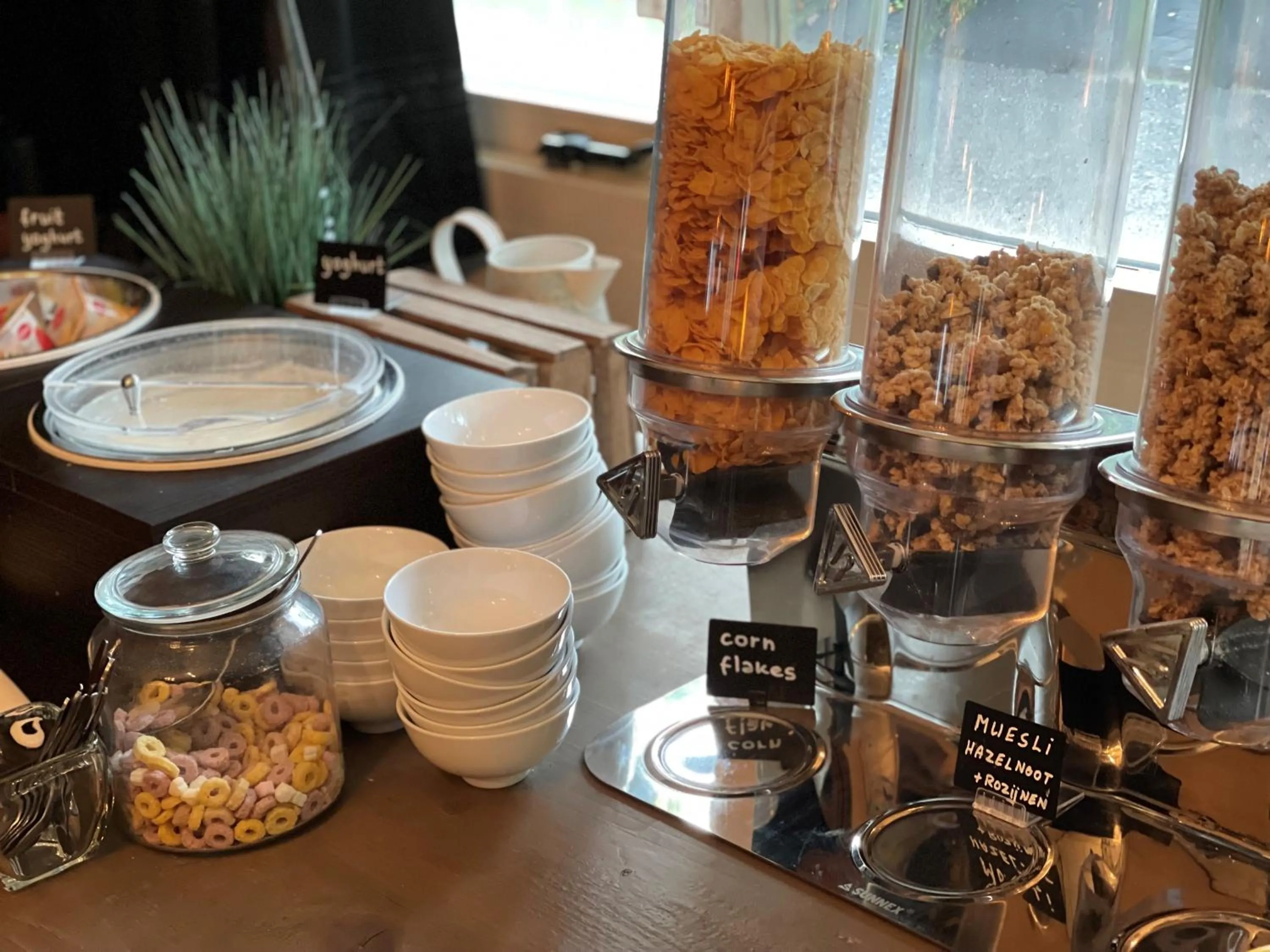 Buffet breakfast in Gasterij Hotel Dennenoord