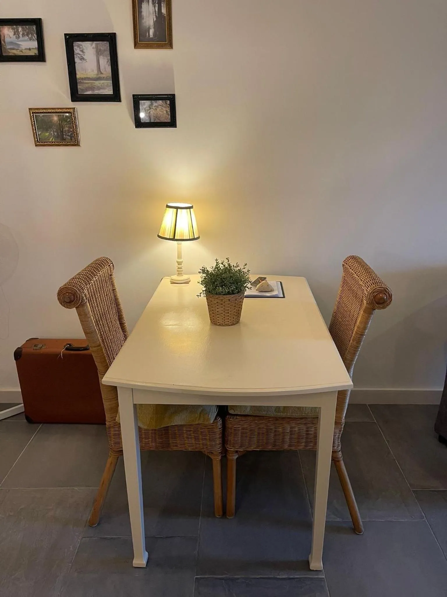 Seating area in Gasterij Hotel Dennenoord