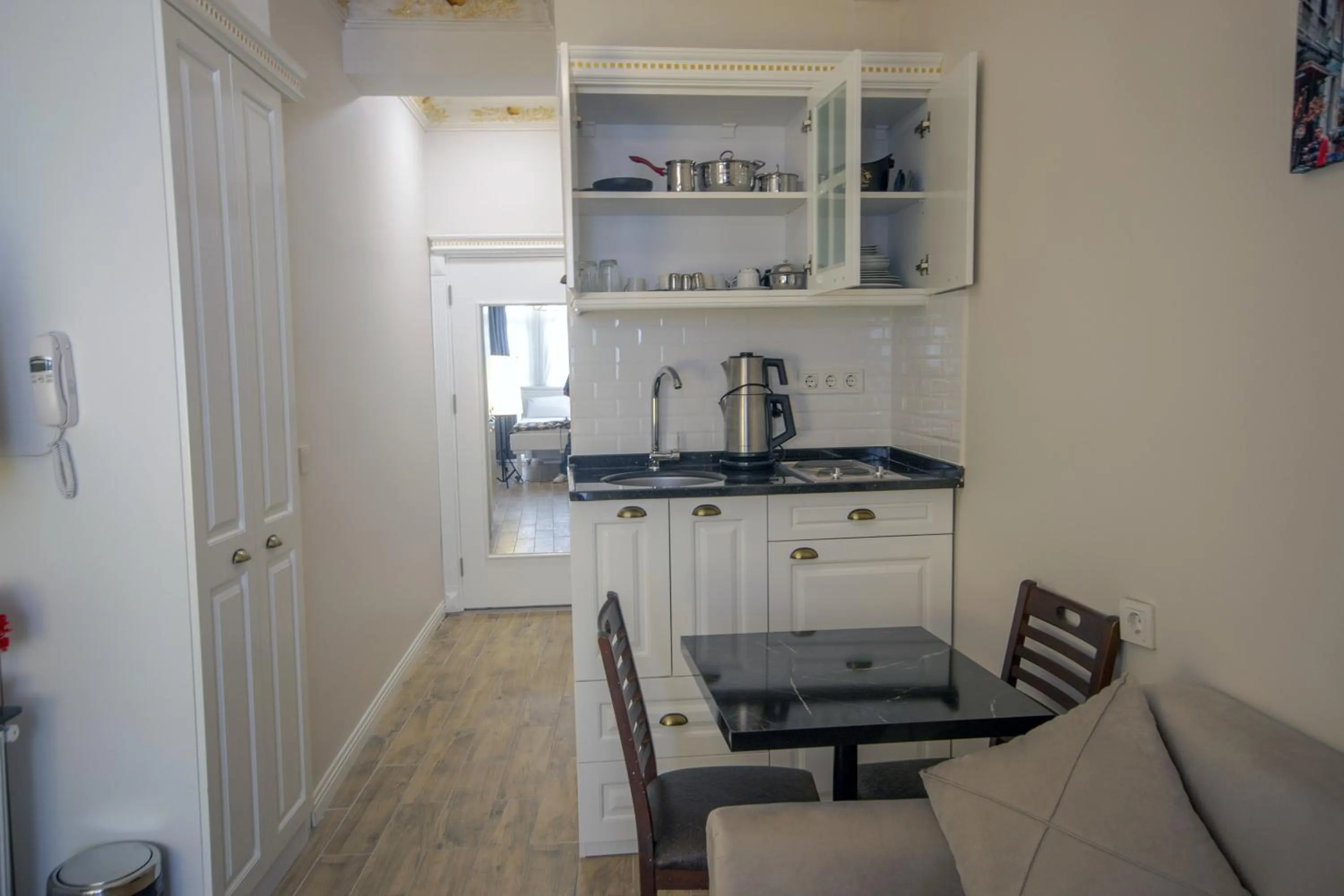 Kitchen or kitchenette in IQ Hotel Beyoğlu