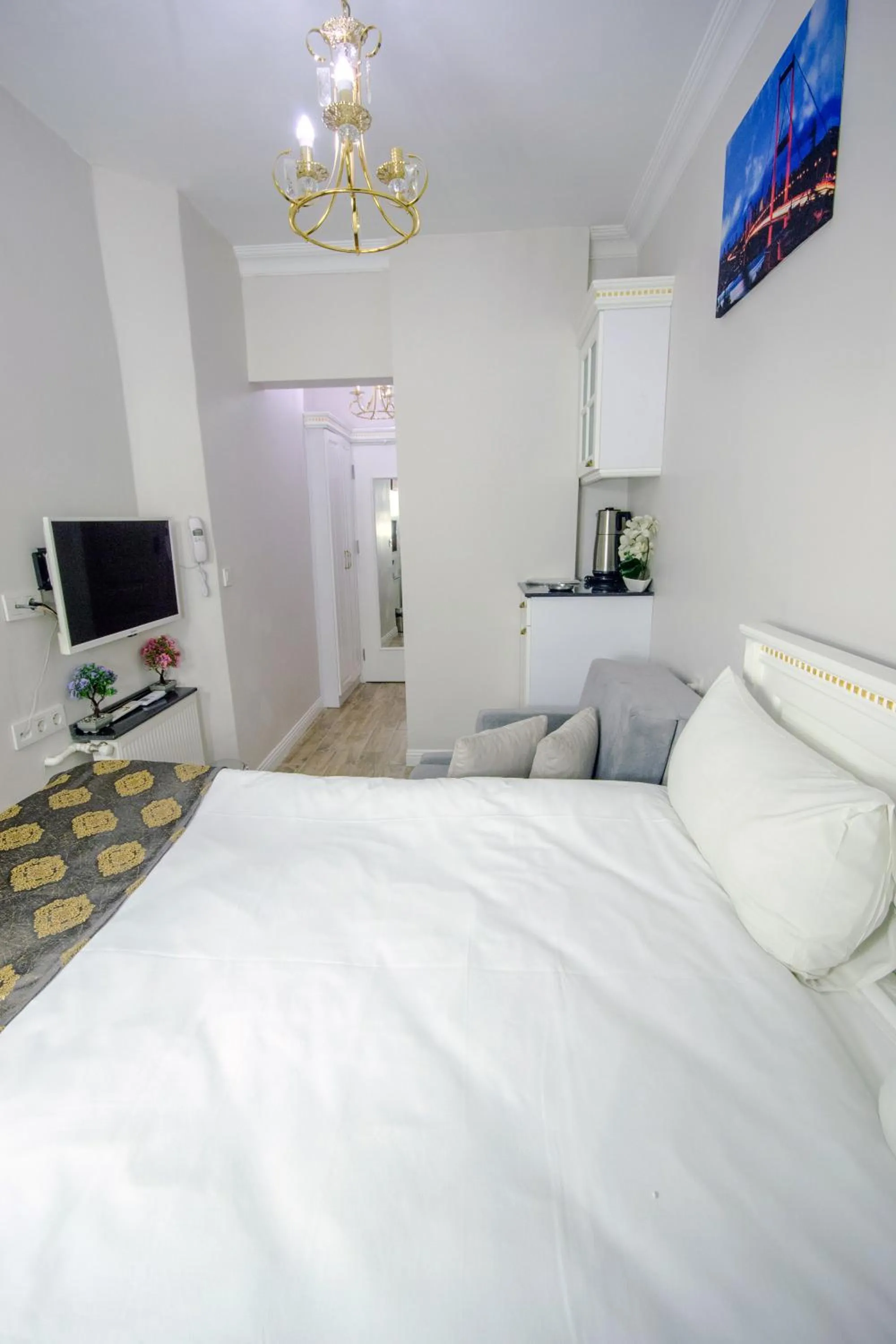 Bed in IQ Hotel Beyoğlu