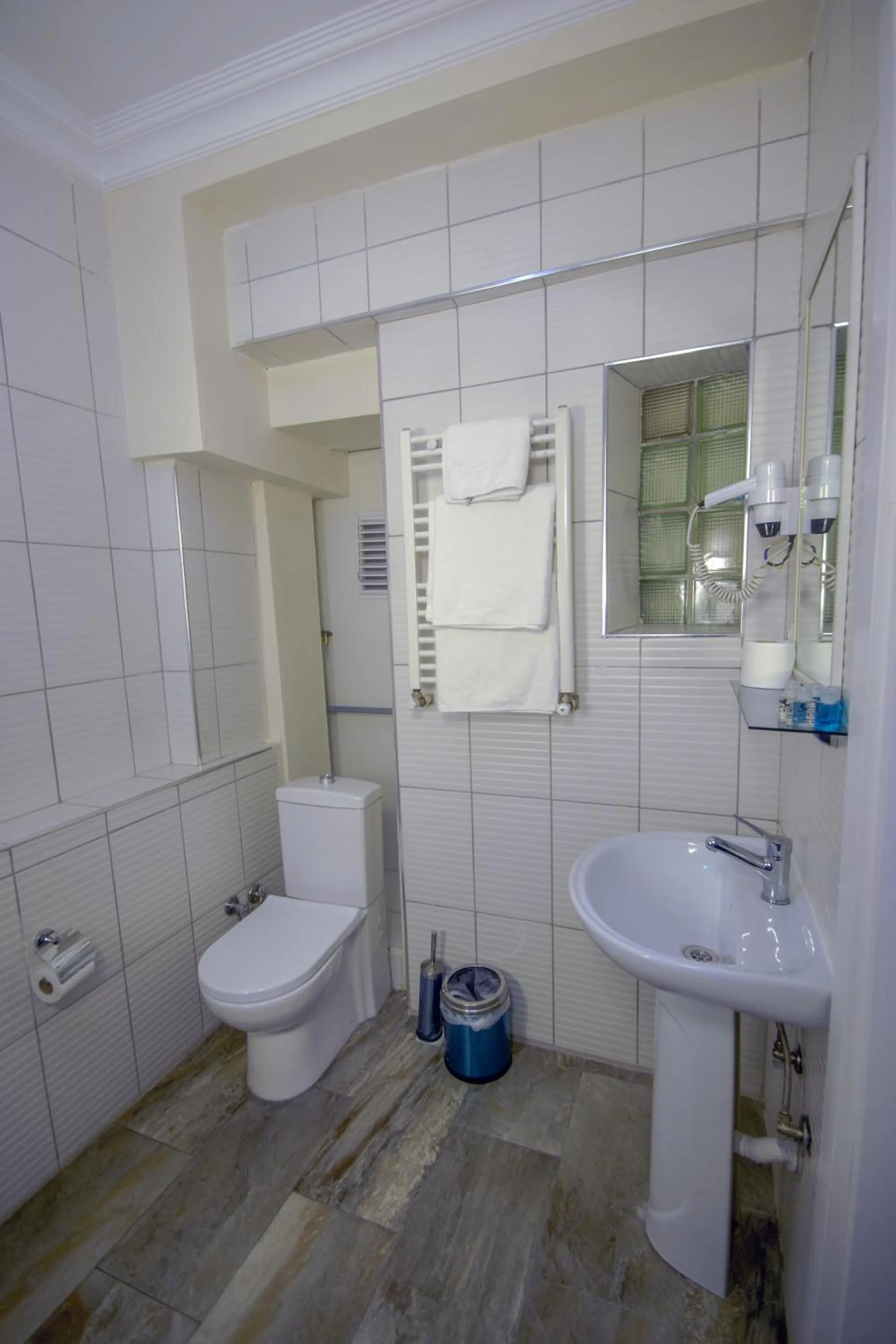 Shower in IQ Hotel Beyoğlu