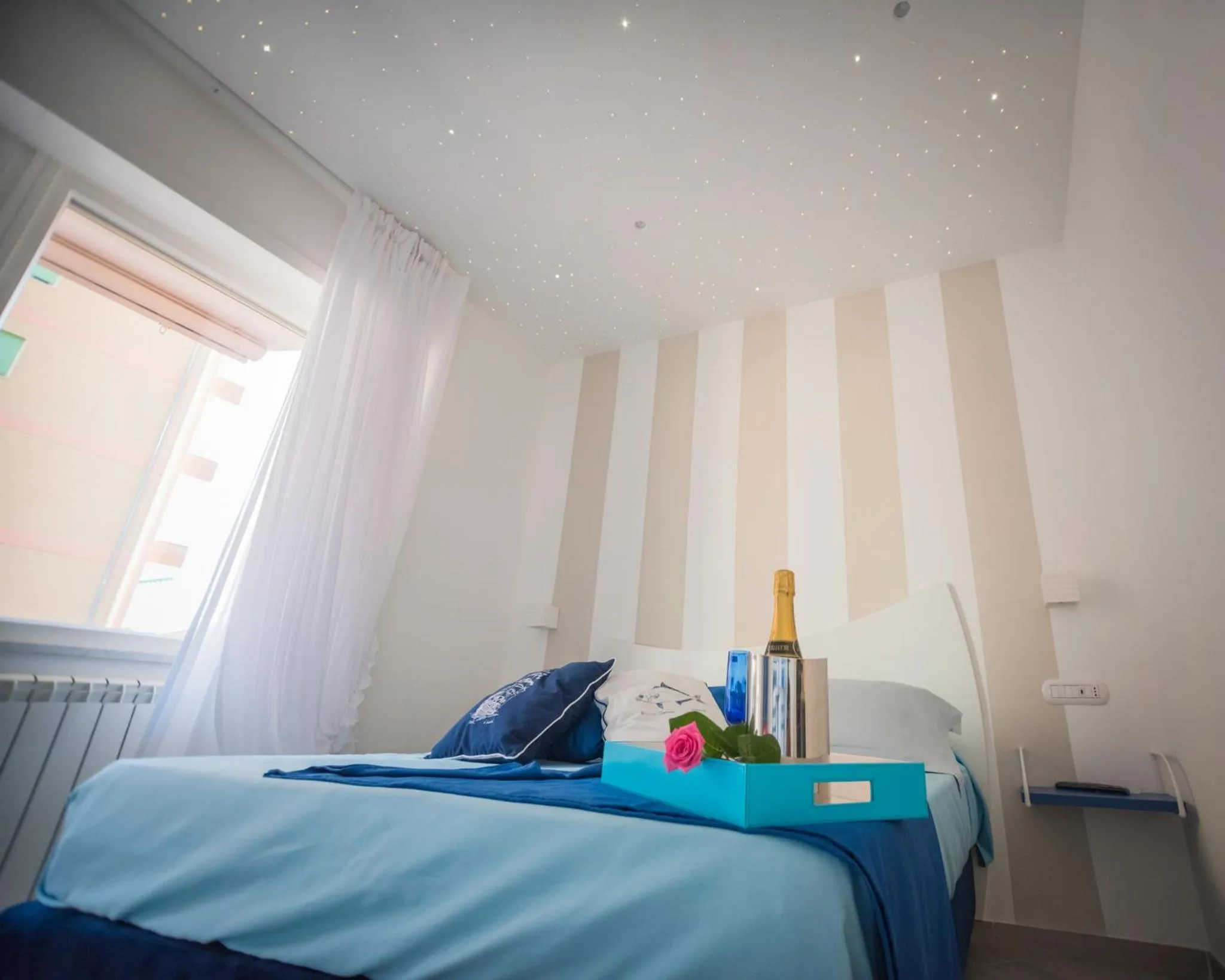 Bedroom, Bed in Chiaro di Luna