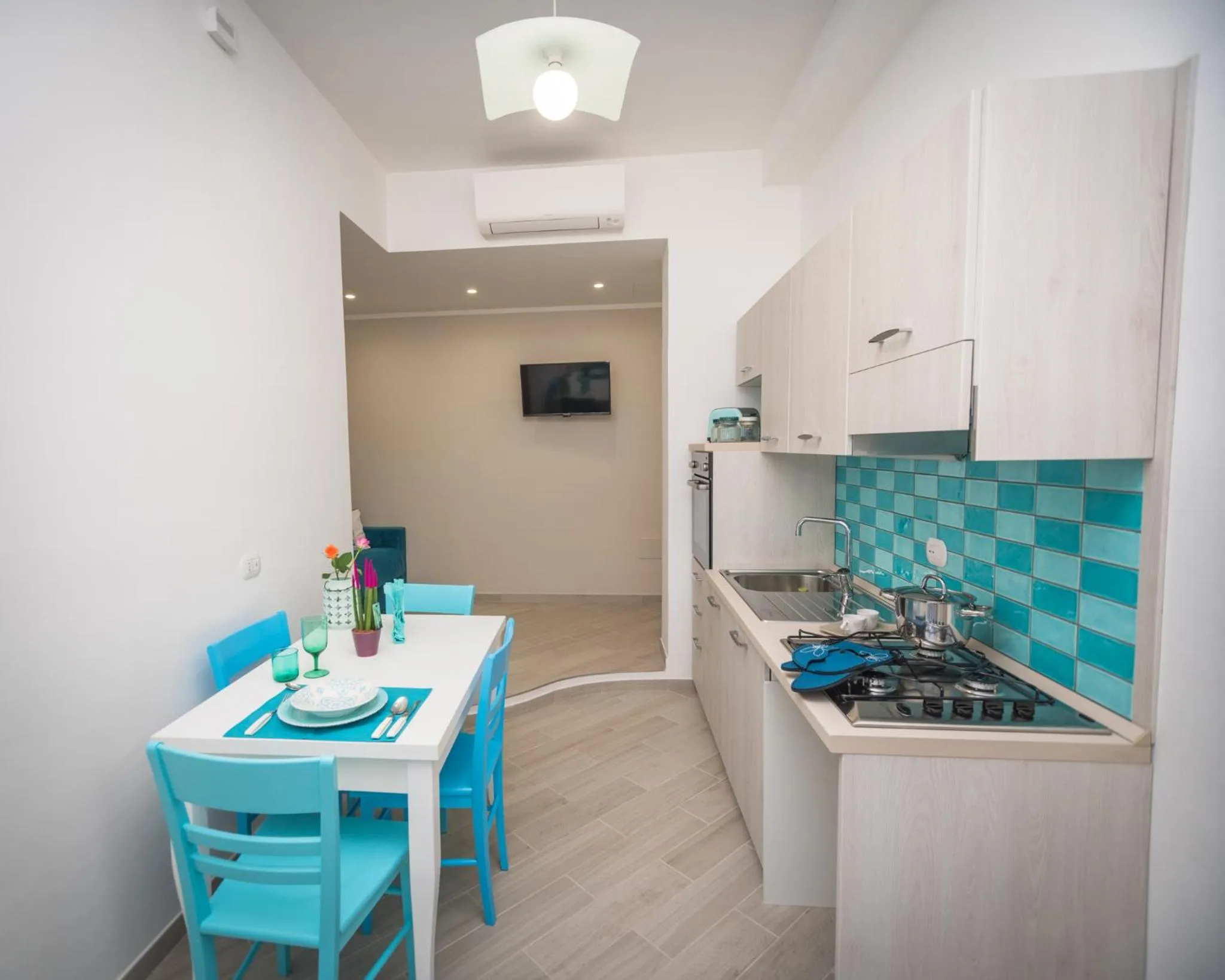 Dining area in Chiaro di Luna