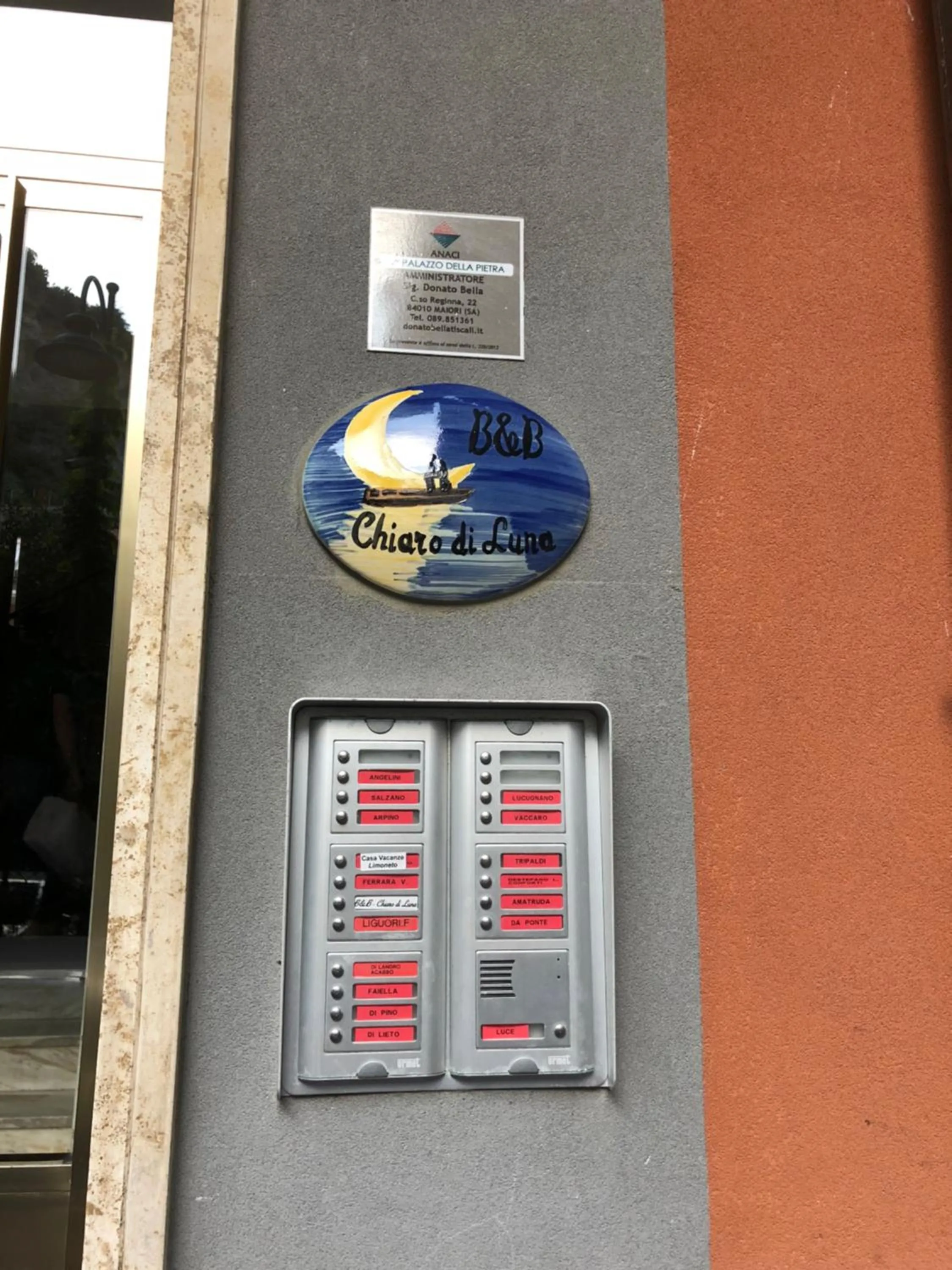 Property building in Chiaro di Luna