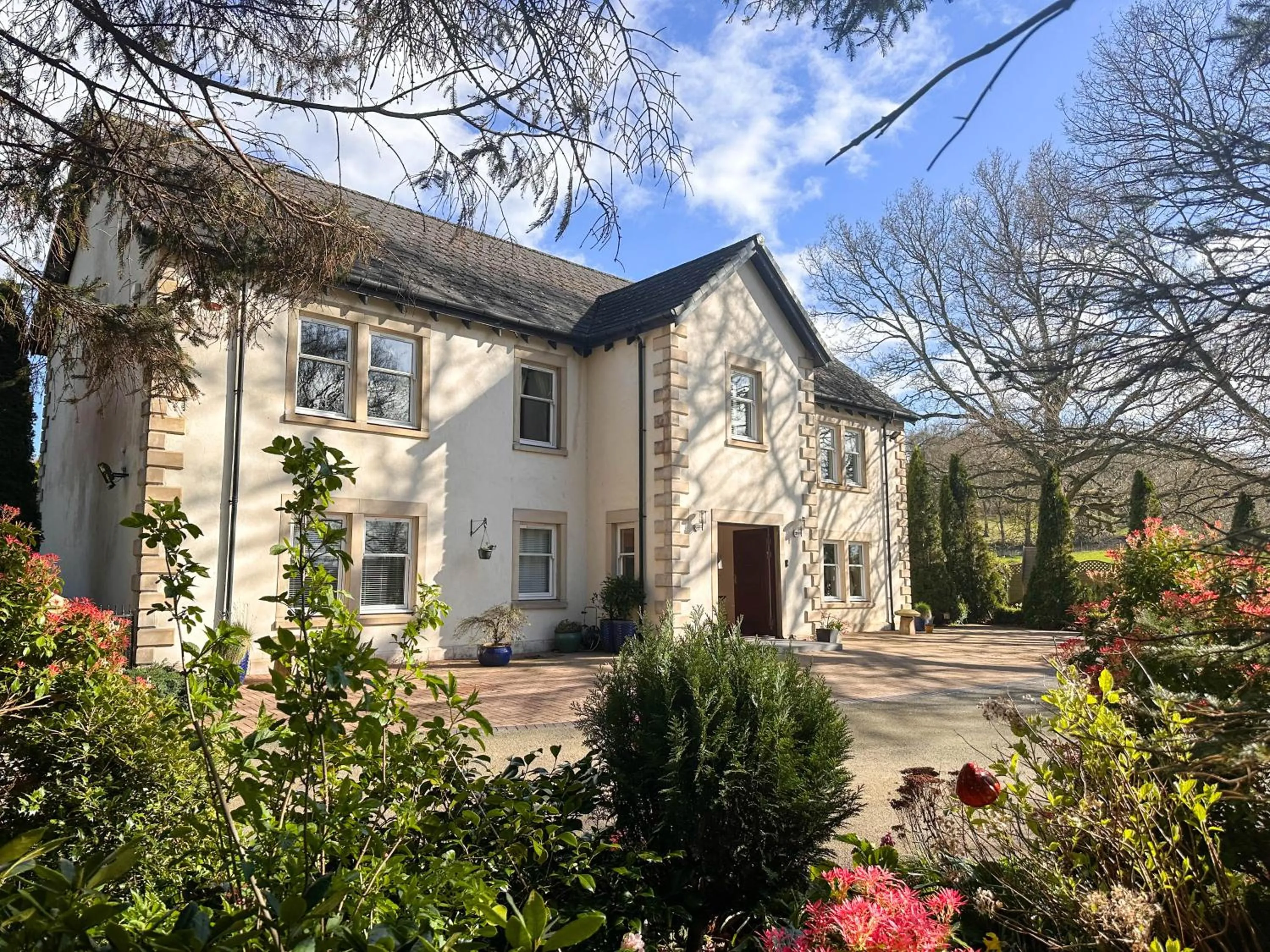 Property building in Arden Country House