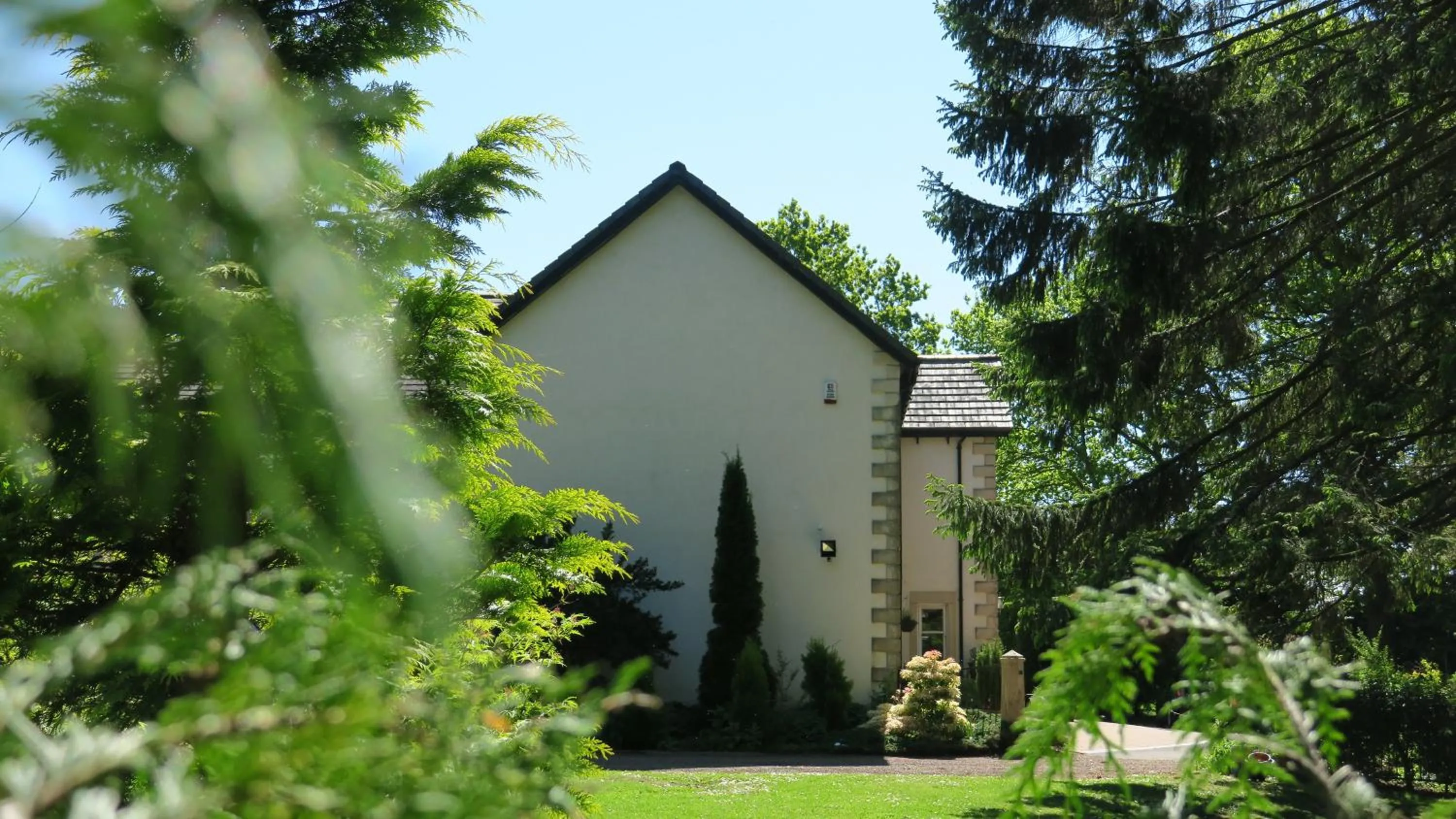Garden in Arden Country House