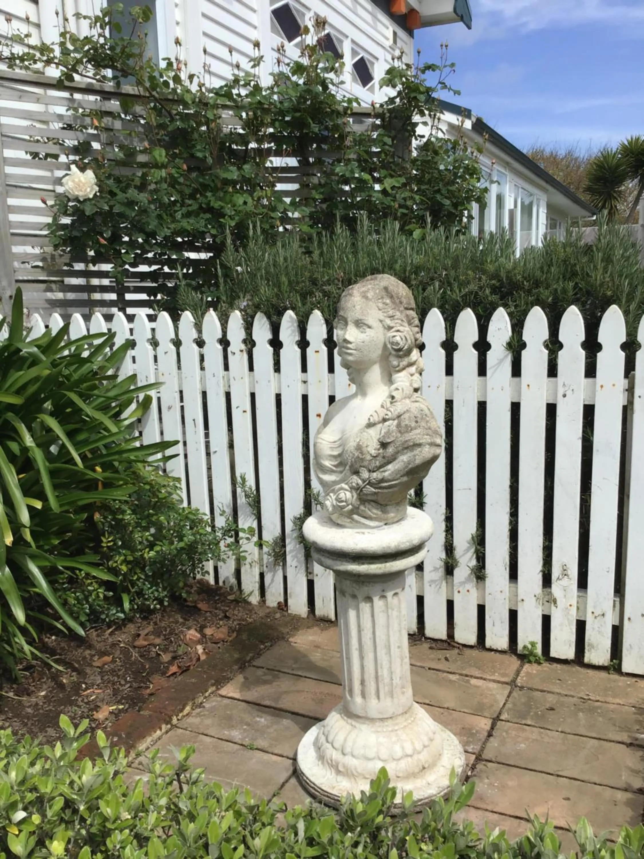 Garden in Fossil Coast B&B