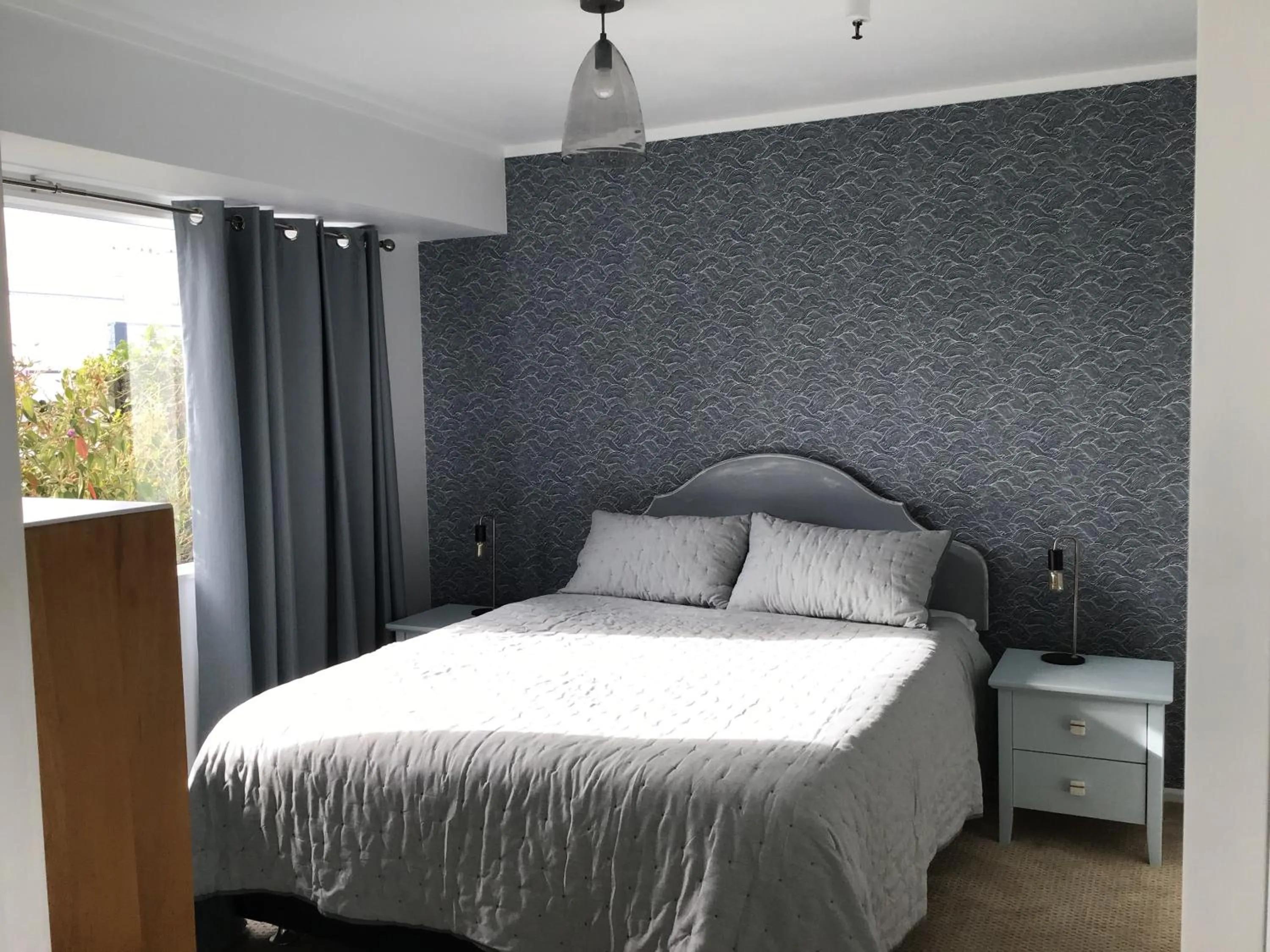 Photo of the whole room, Bed in Fossil Coast B&B