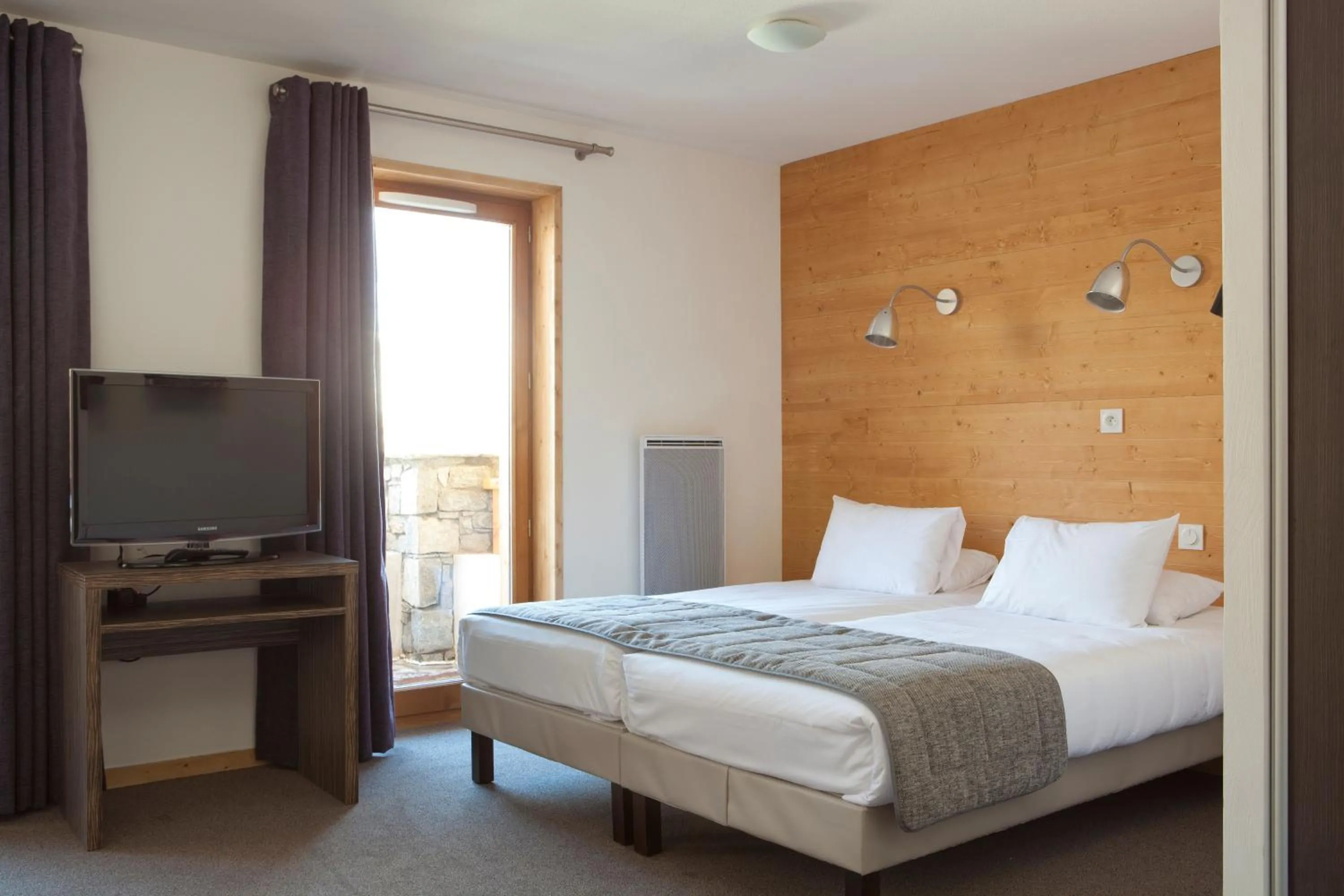 Bedroom, Bed in Lagrange Vacances l'Alpenrose