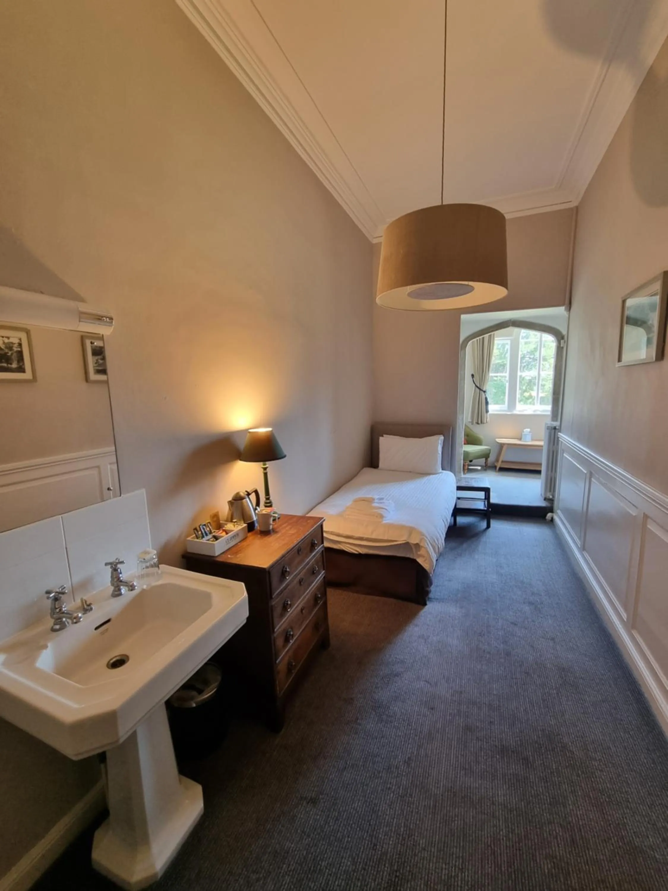 Bedroom, Bed in Dartington Hall