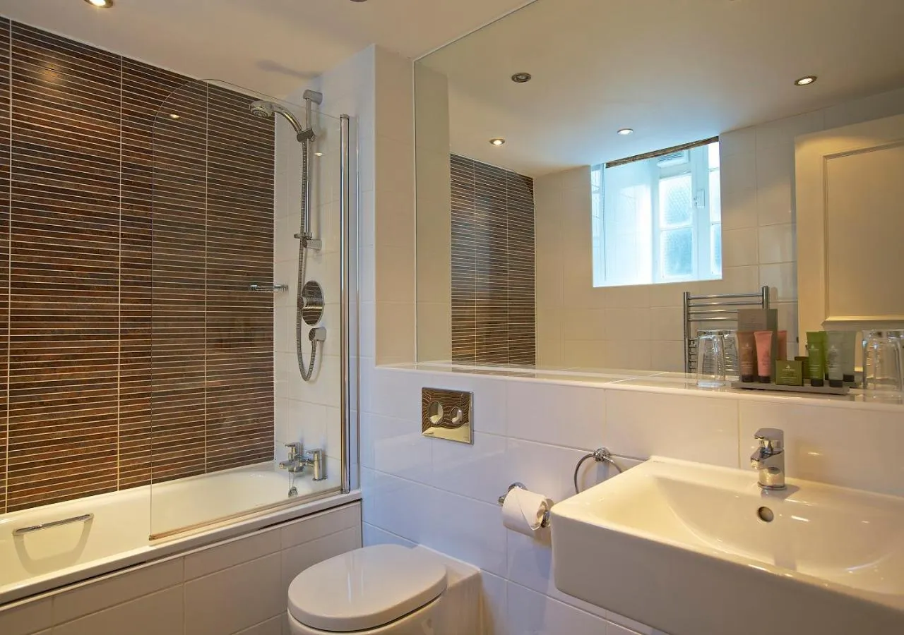 Bathroom in Dartington Hall